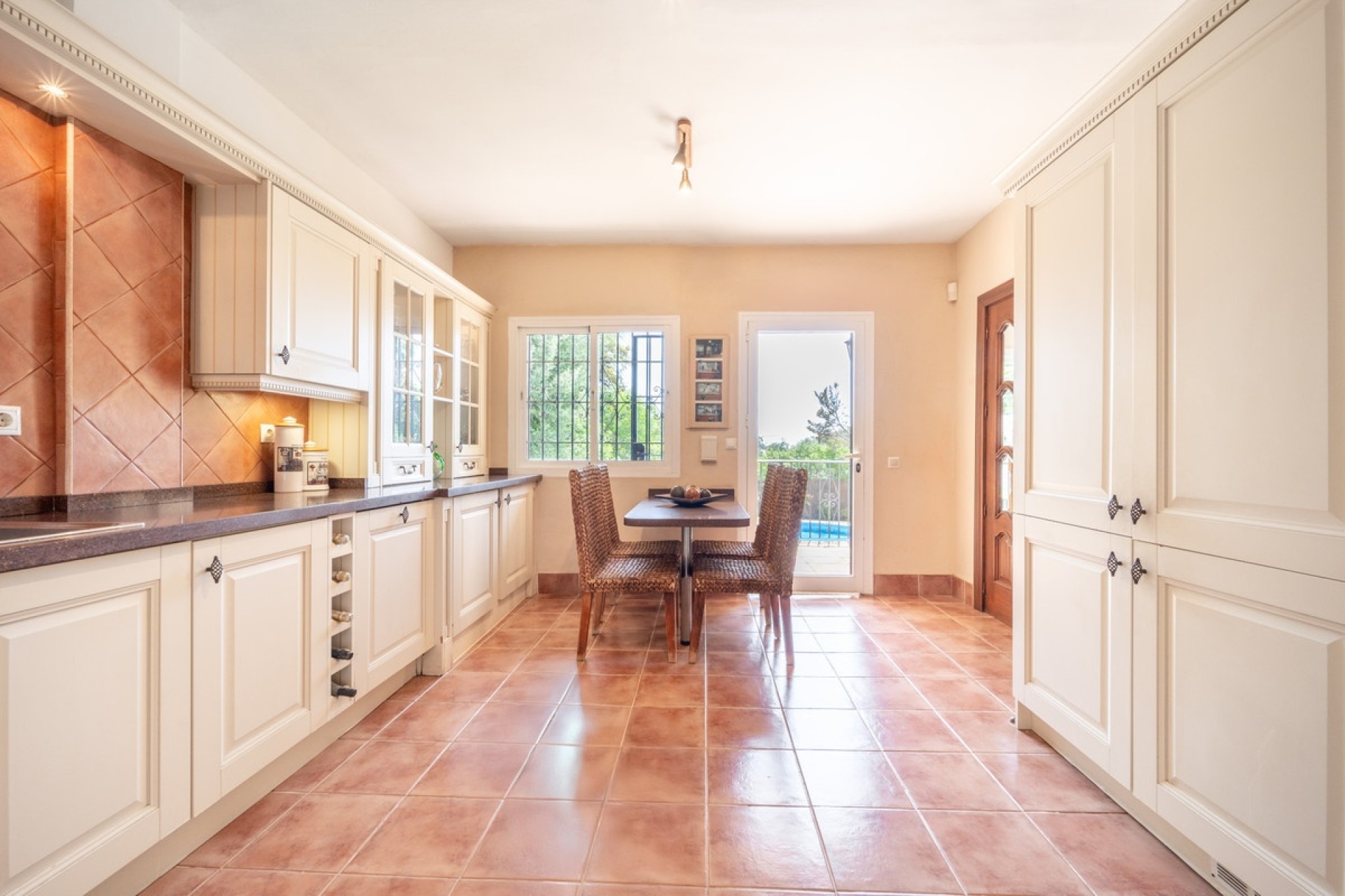 Resale - Villa - Marbella - El Rosario
