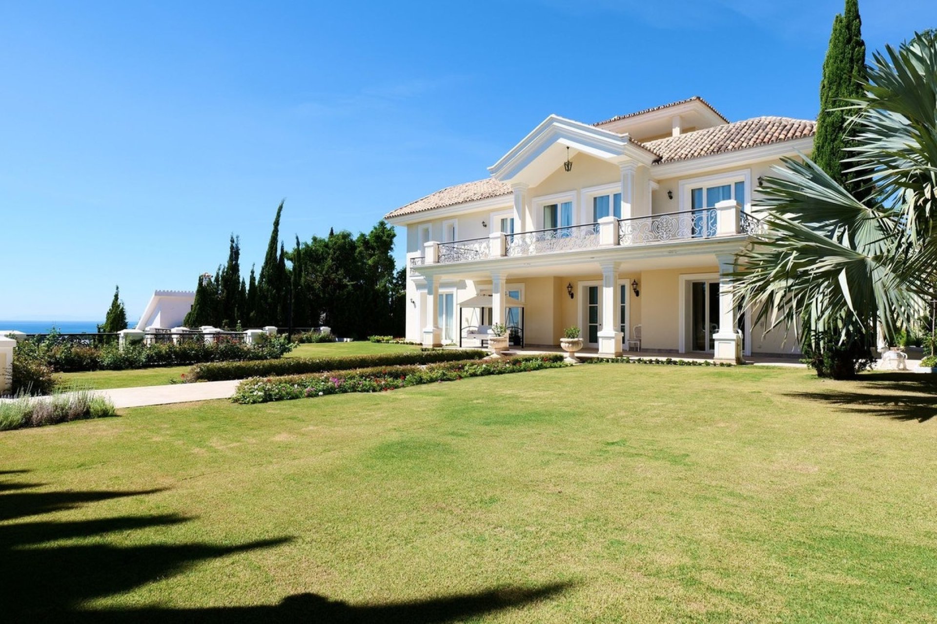 Resale - Villa - Marbella - El Rosario