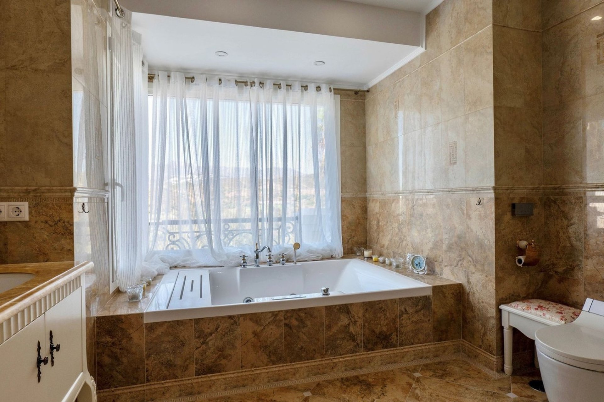 Resale - Villa - Marbella - El Rosario