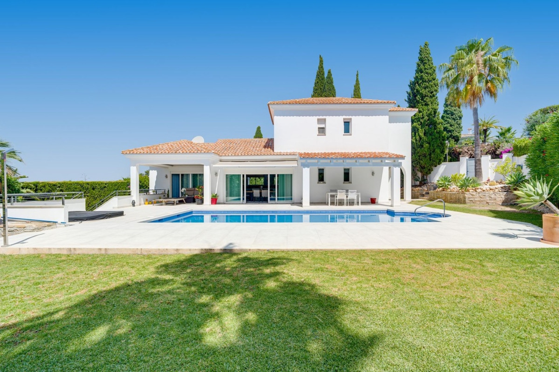 Resale - Villa - Marbella - El Rosario