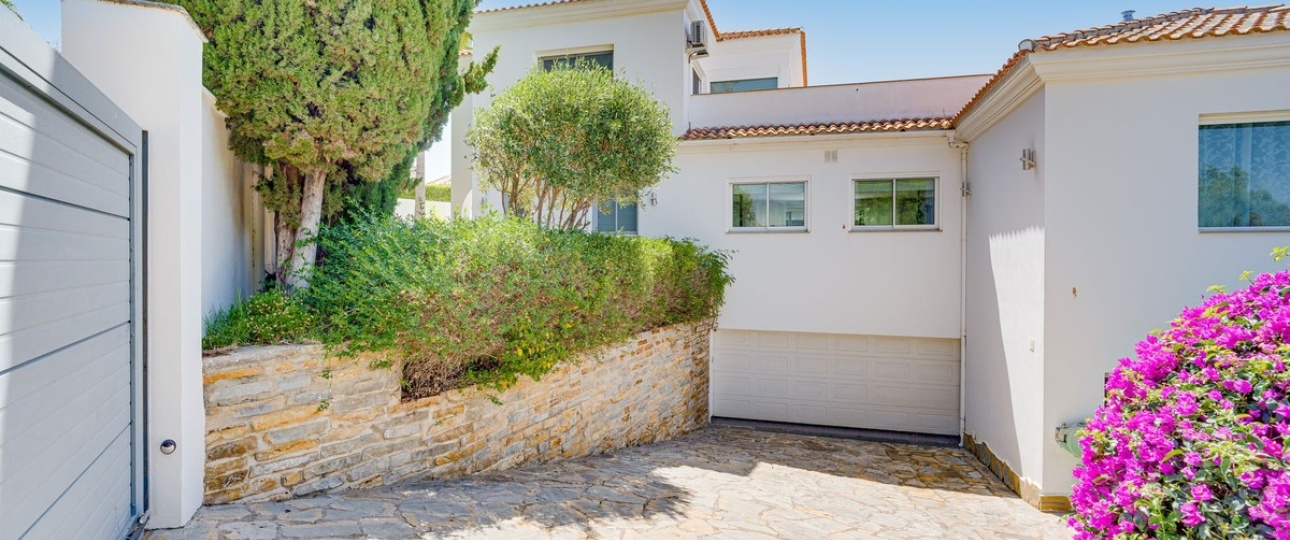 Resale - Villa - Marbella - El Rosario