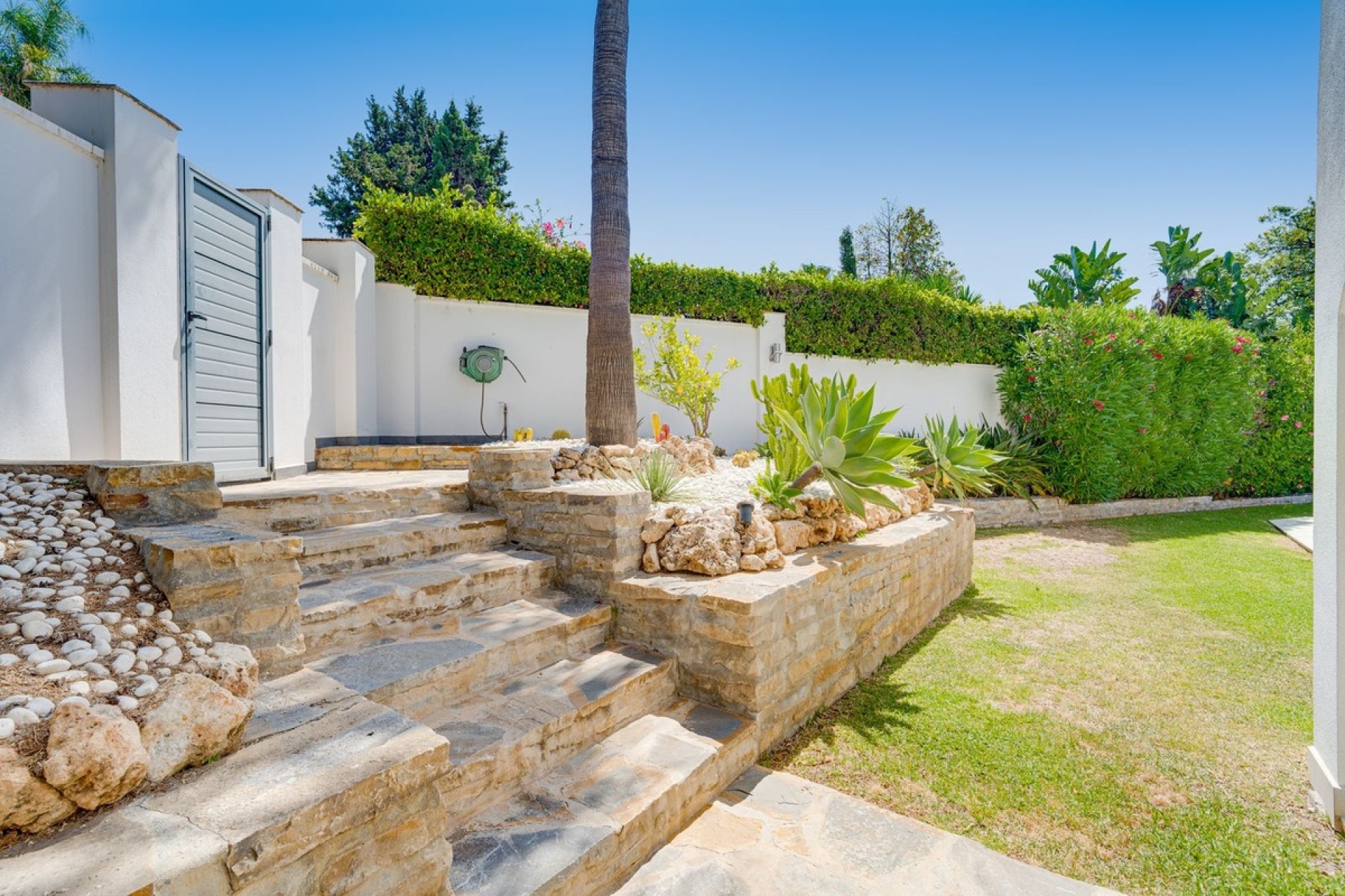 Resale - Villa - Marbella - El Rosario