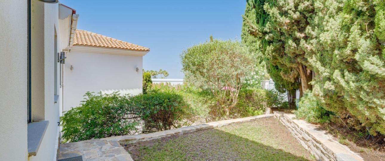 Resale - Villa - Marbella - El Rosario