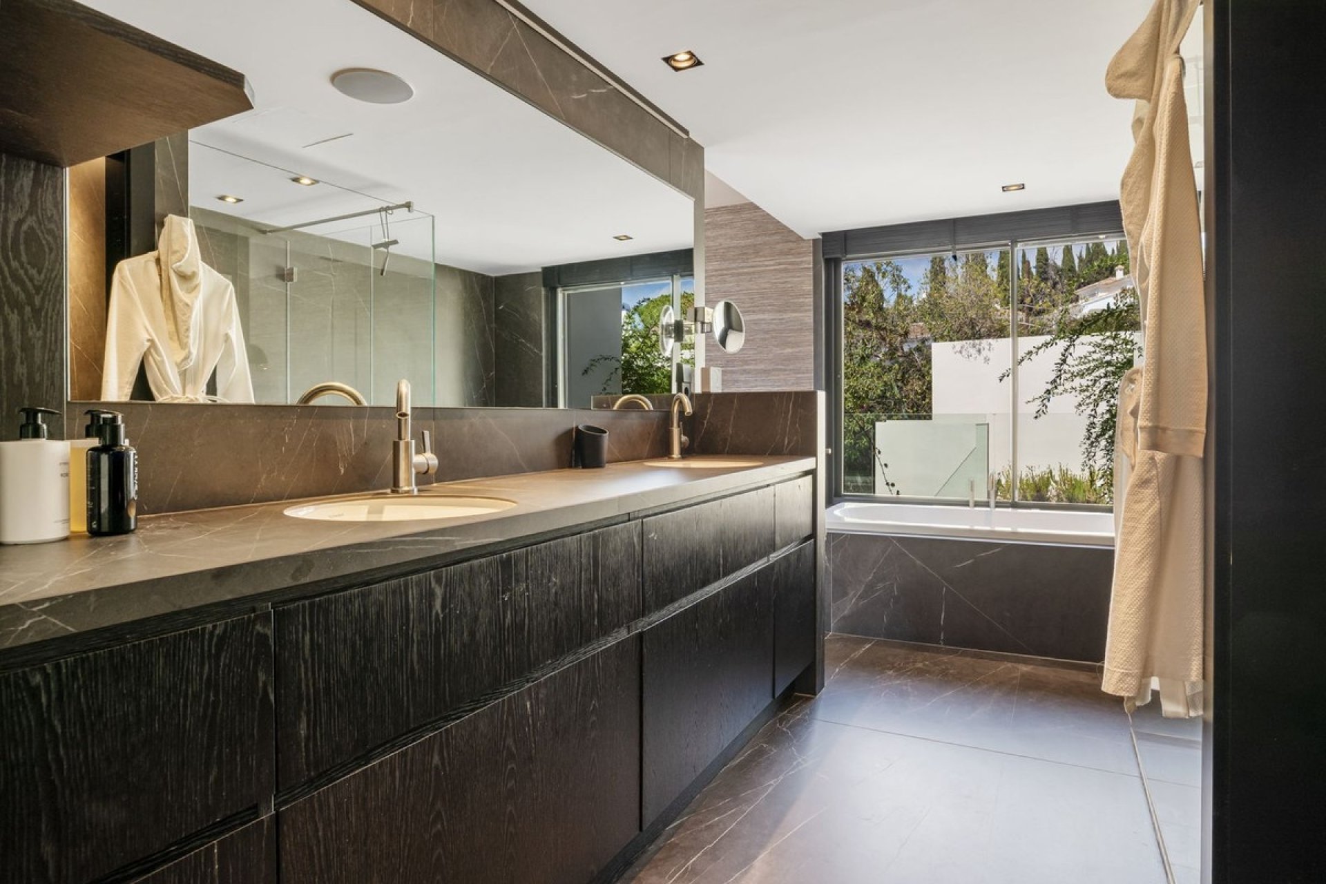 Resale - Villa - Marbella - El Rosario