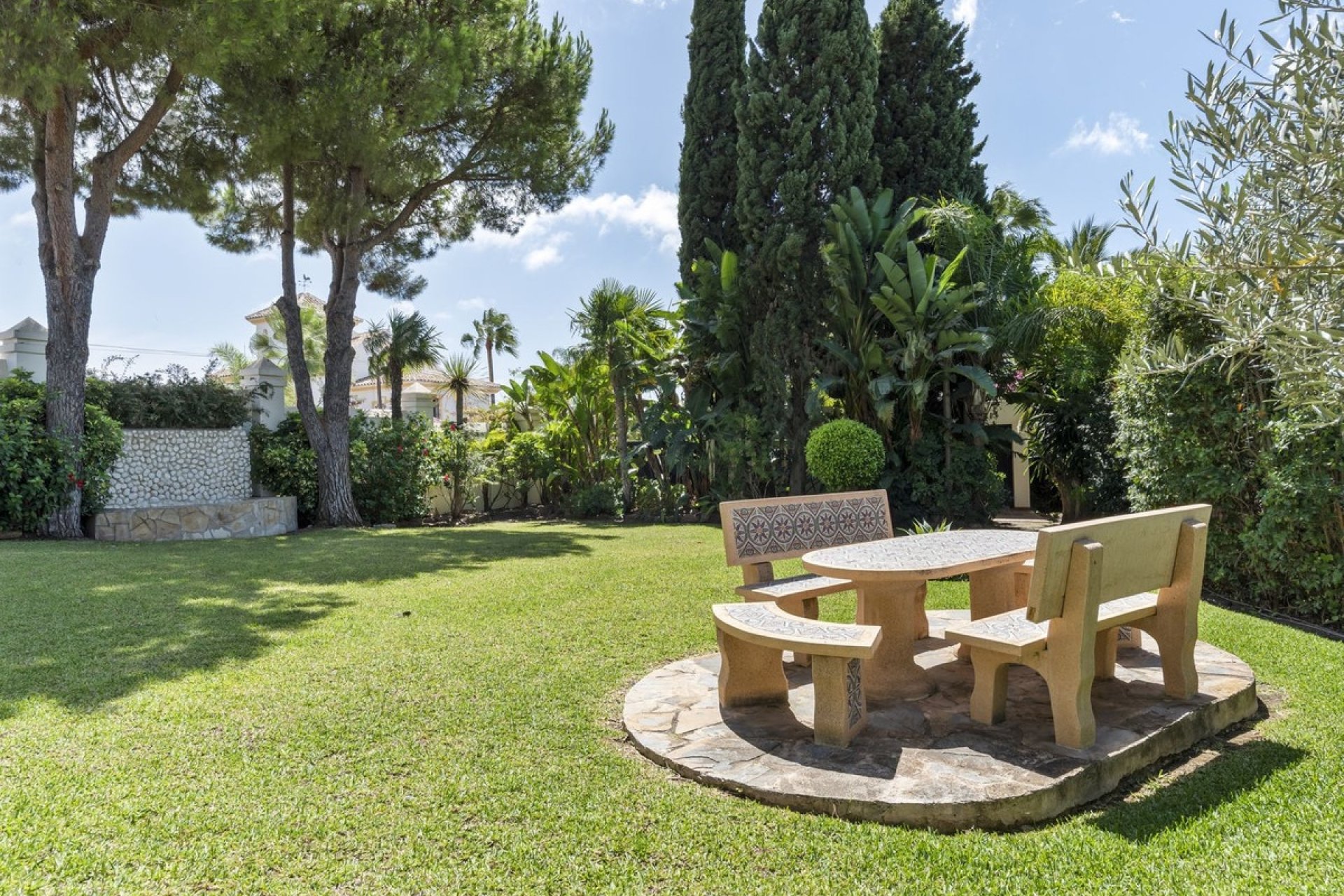 Resale - Villa - Marbella - El Rosario