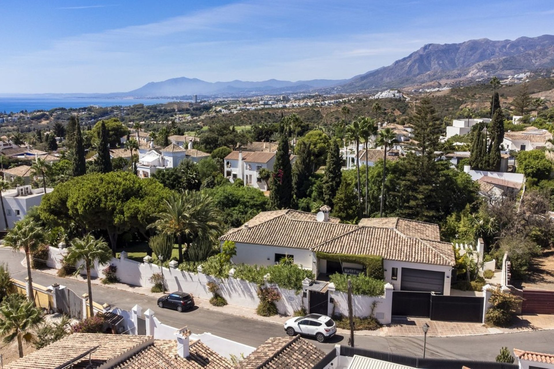 Resale - Villa - Marbella - El Rosario