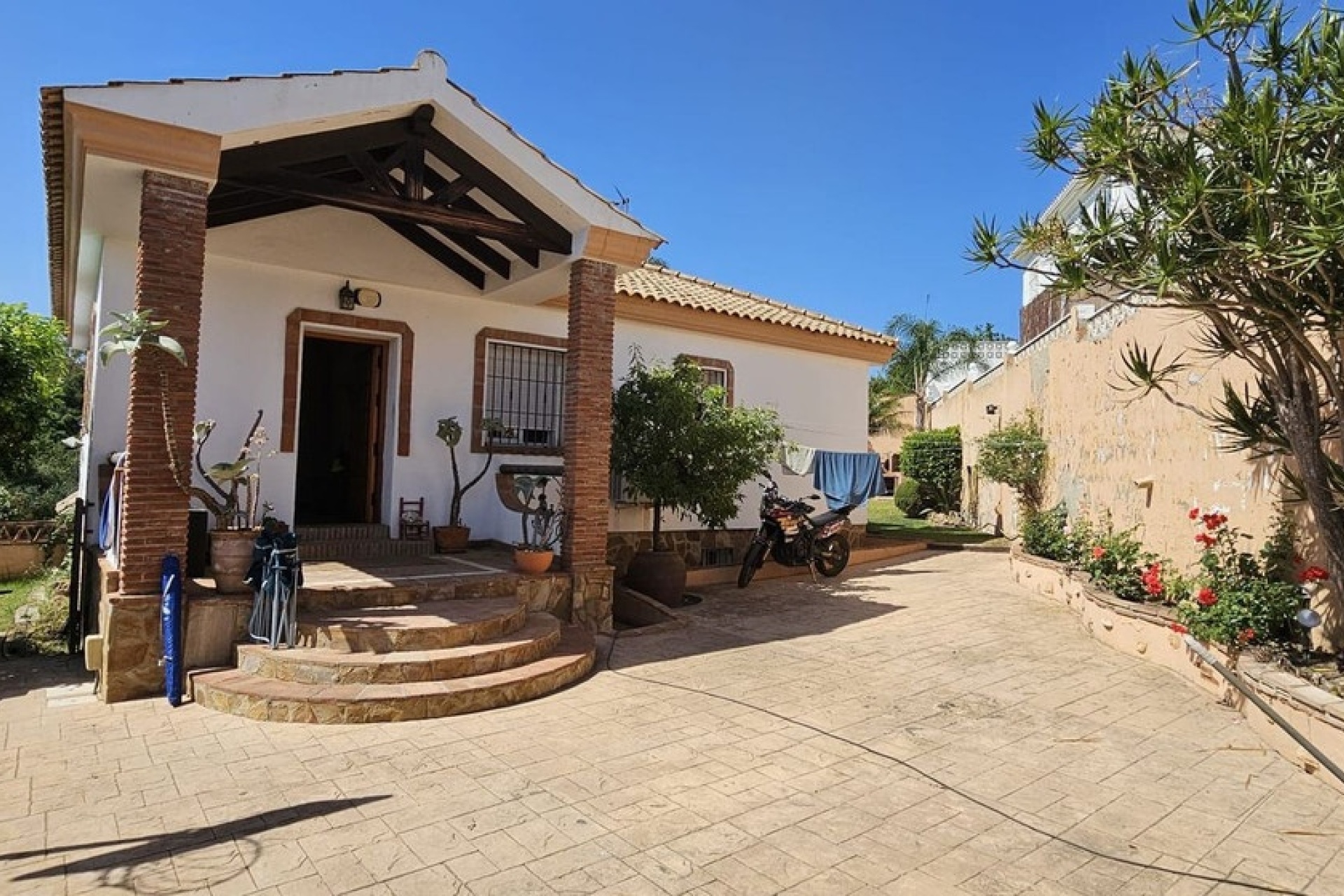 Resale - Villa - Marbella - El Rosario