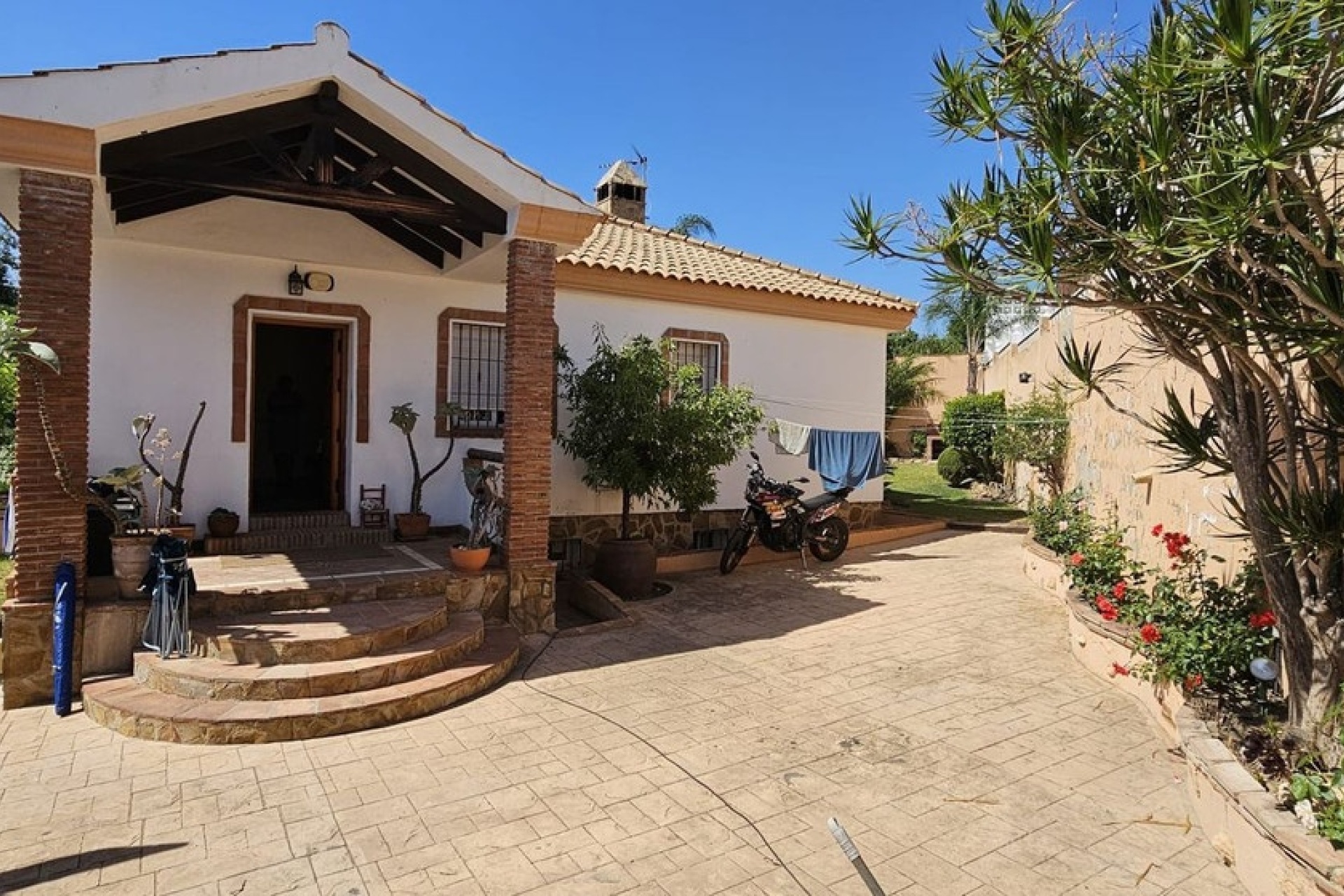 Resale - Villa - Marbella - El Rosario