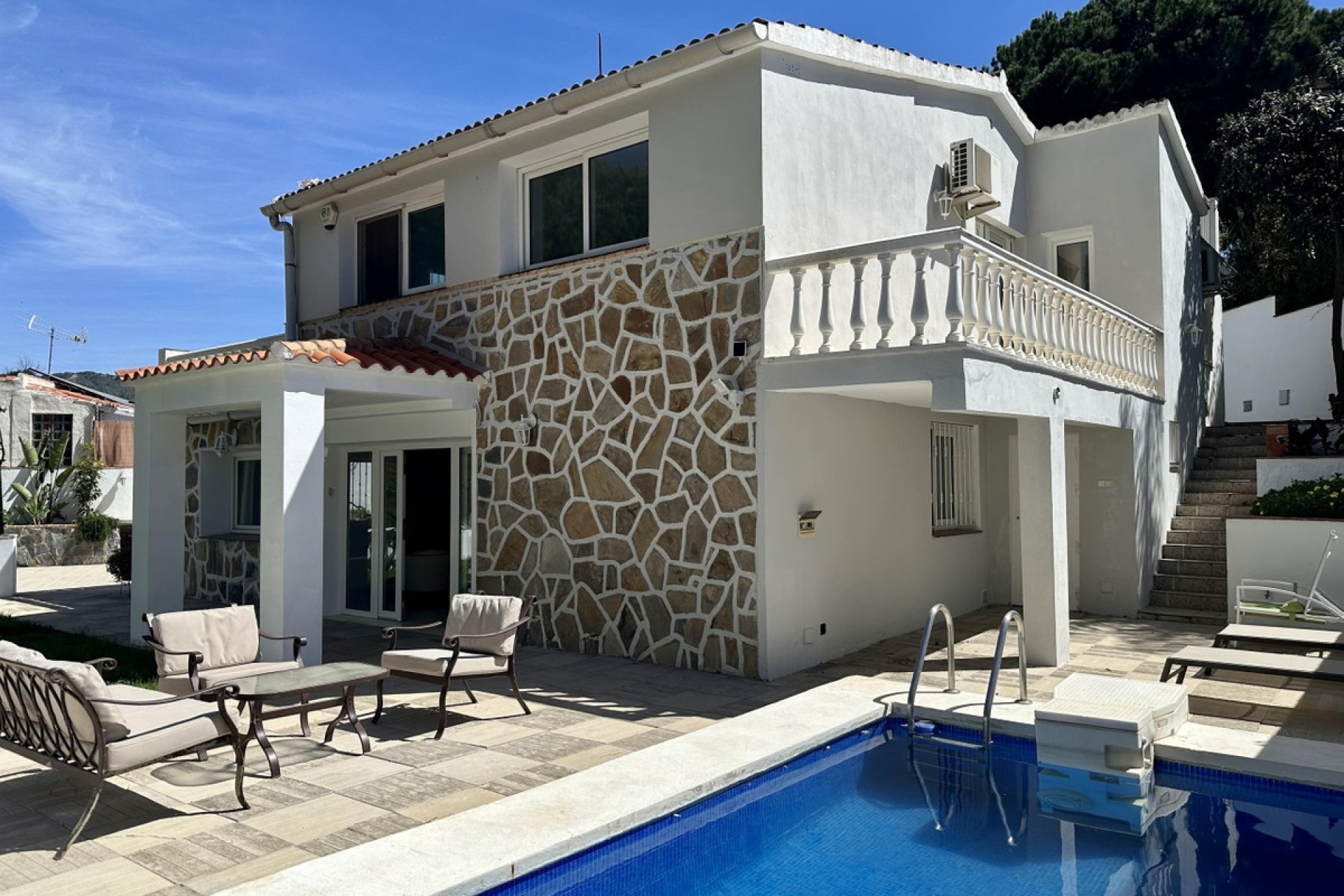 Resale - Villa - Marbella - El Rosario
