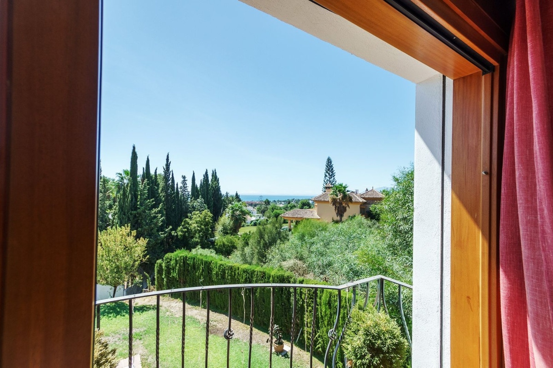 Resale - Villa - Marbella - El Rosario