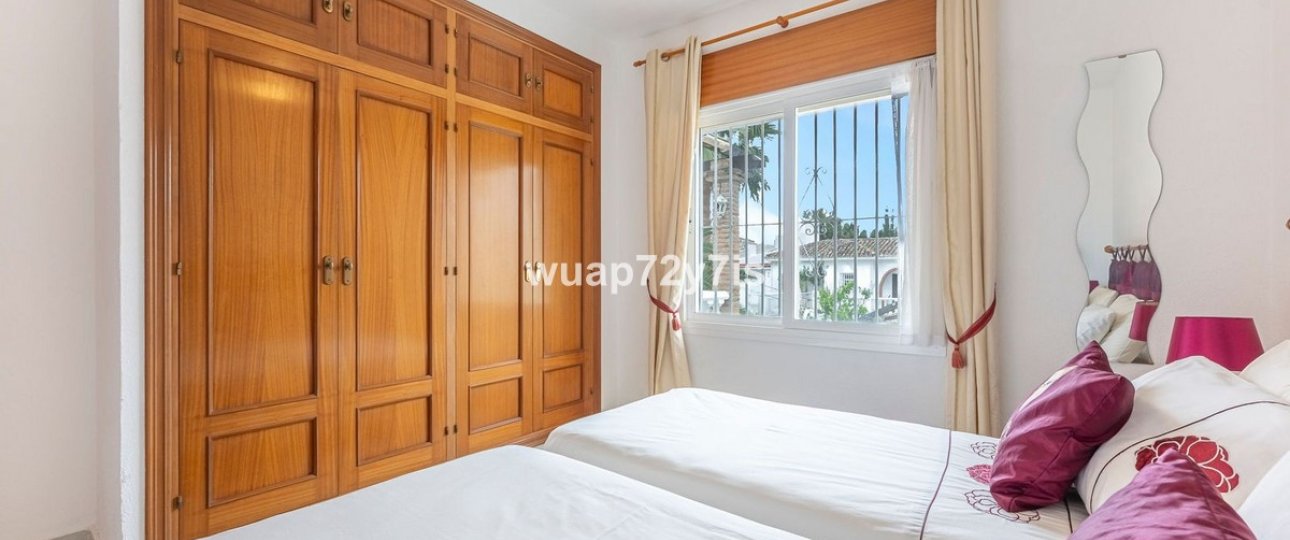 Resale - Villa - Marbella - El Rosario