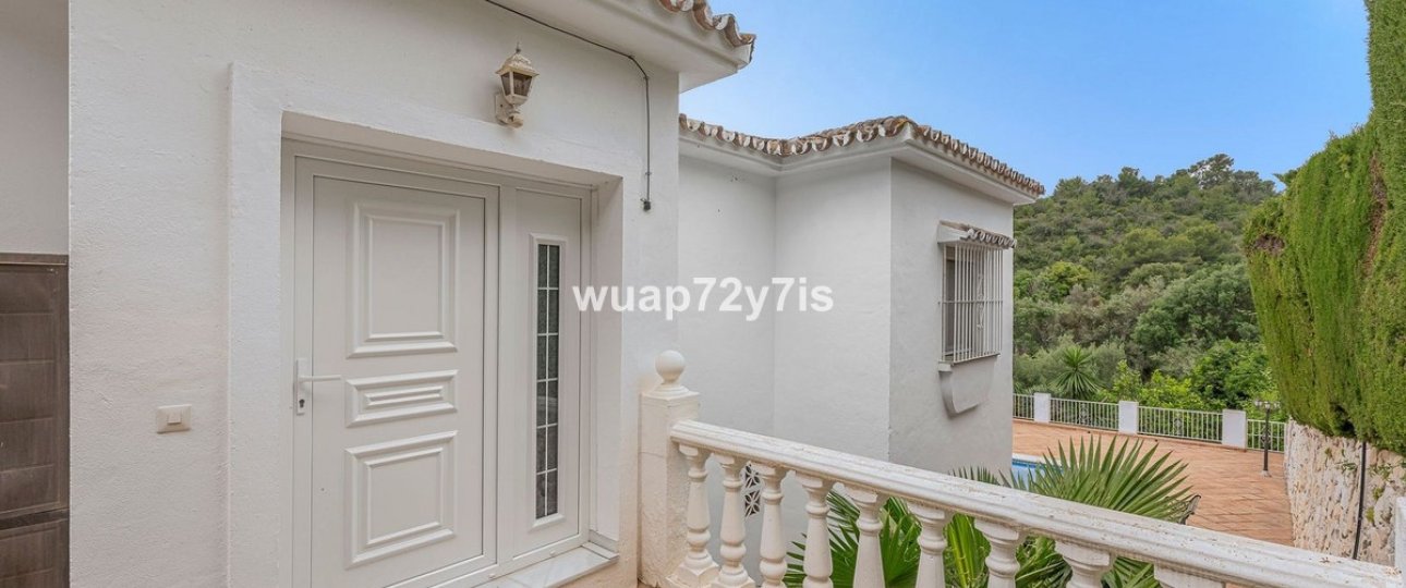 Resale - Villa - Marbella - El Rosario