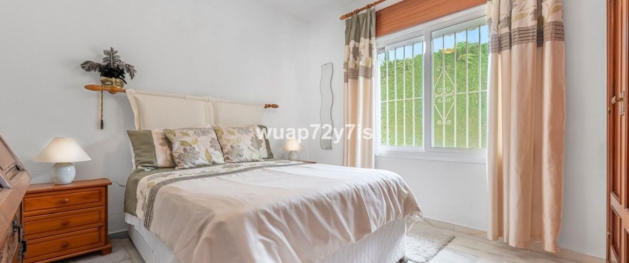 Resale - Villa - Marbella - El Rosario