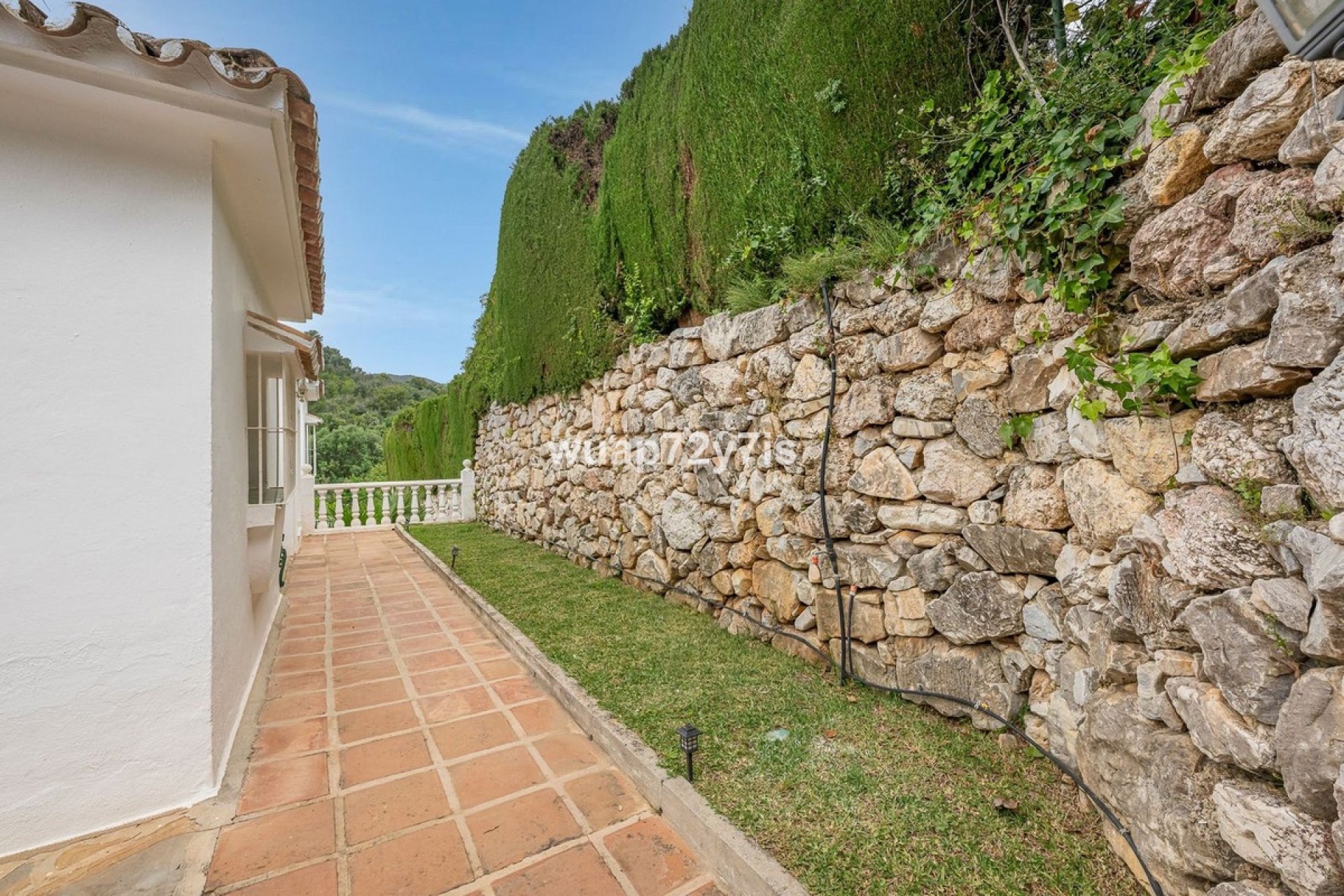 Resale - Villa - Marbella - El Rosario