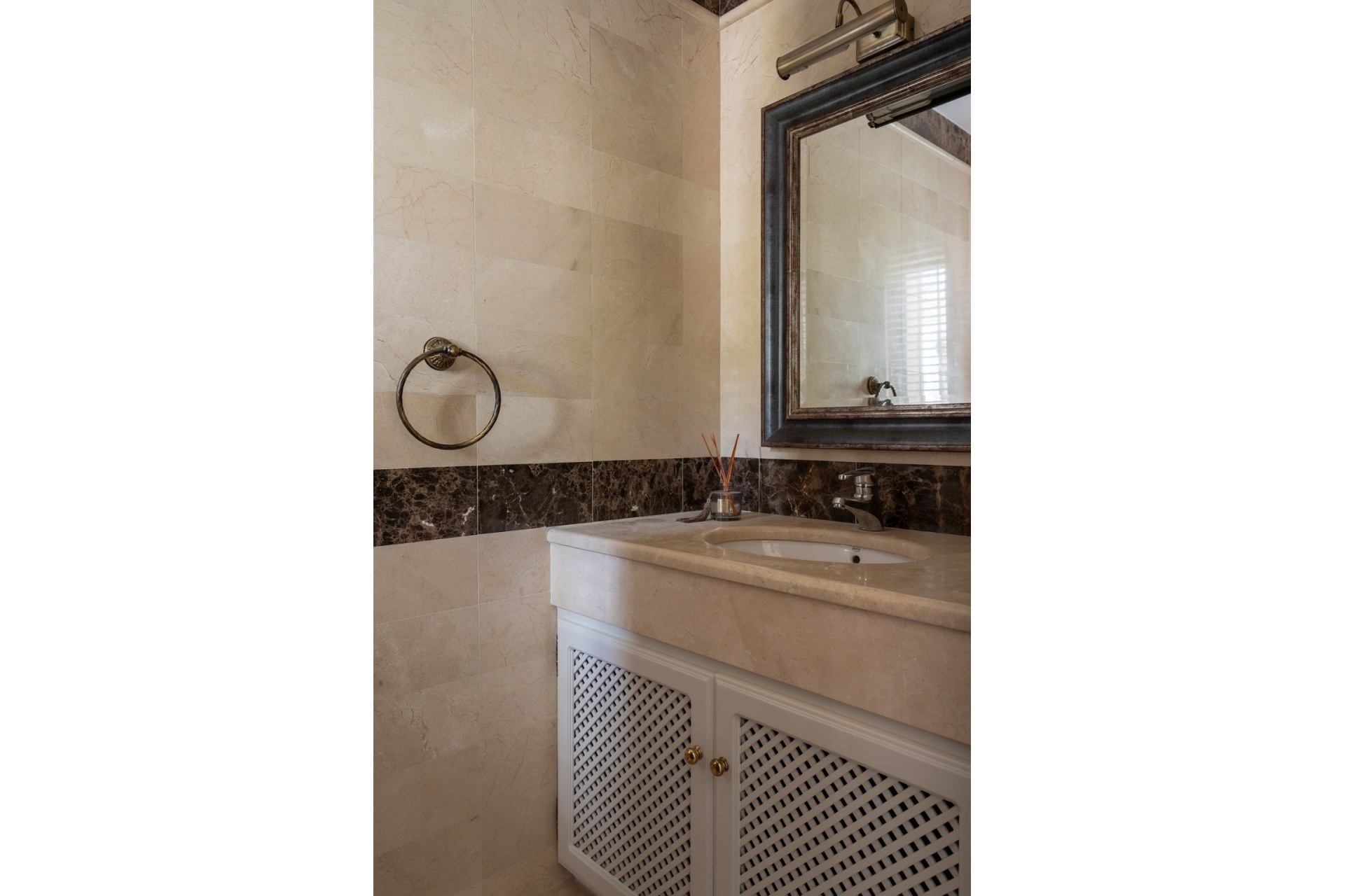 Resale - Villa - Marbella - El Rosario