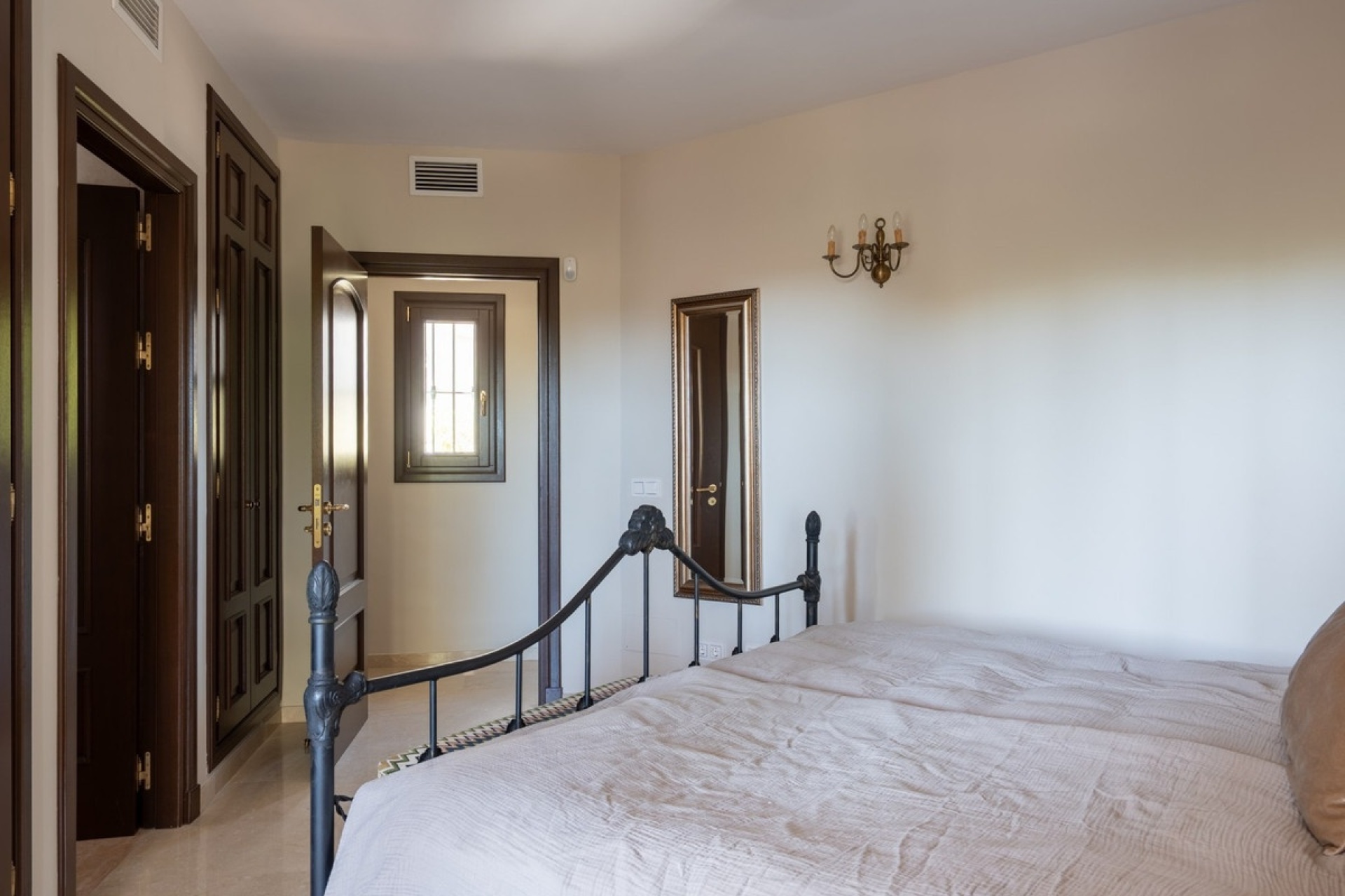 Resale - Villa - Marbella - El Rosario