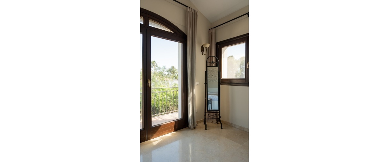 Resale - Villa - Marbella - El Rosario