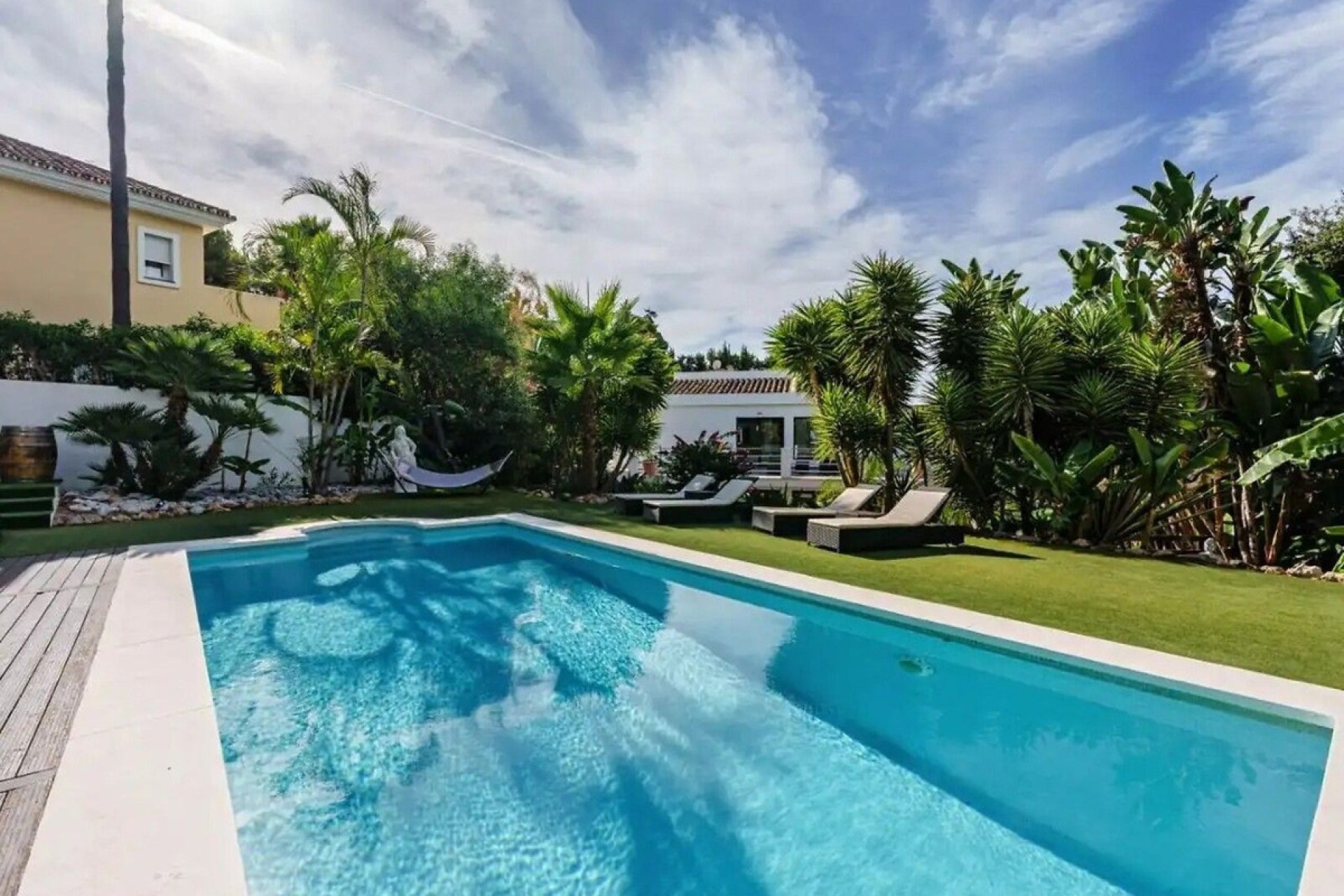 Resale - Villa - Marbella - El Rosario