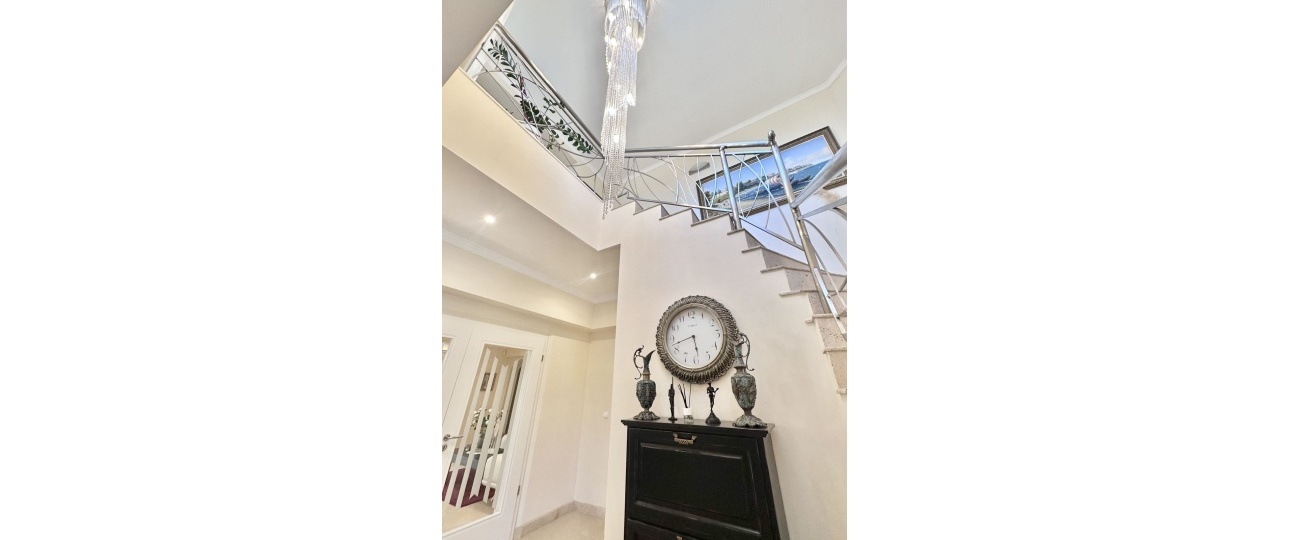 Resale - Villa - Marbella - El Rosario