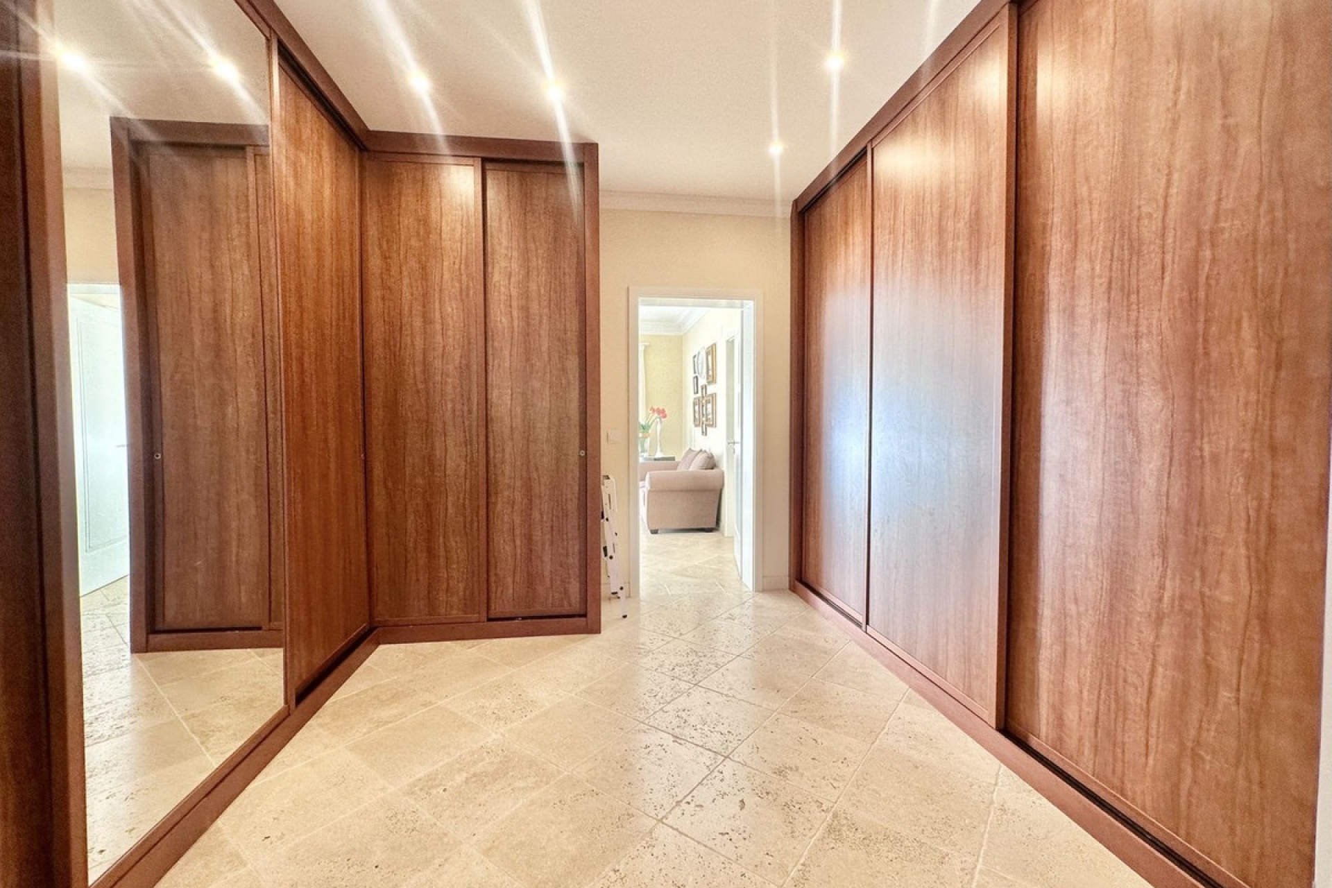 Resale - Villa - Marbella - El Rosario