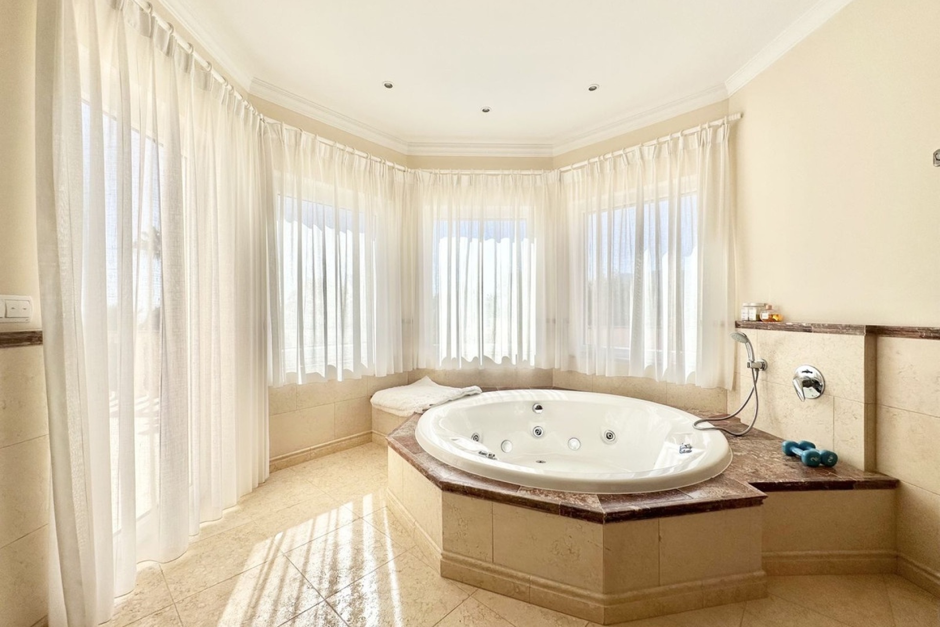 Resale - Villa - Marbella - El Rosario