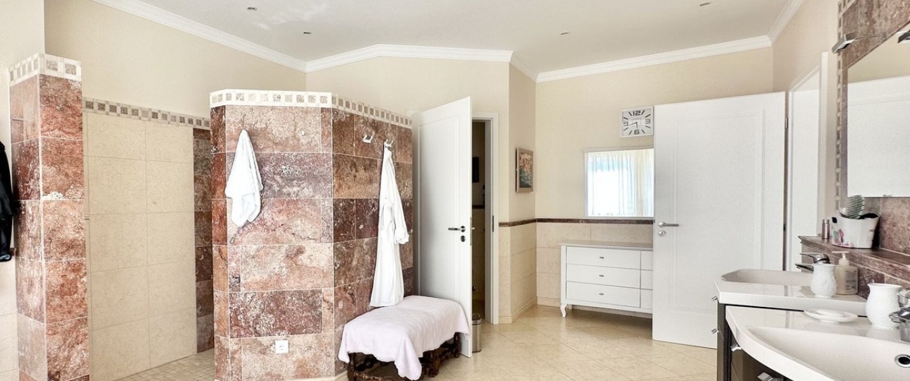 Resale - Villa - Marbella - El Rosario
