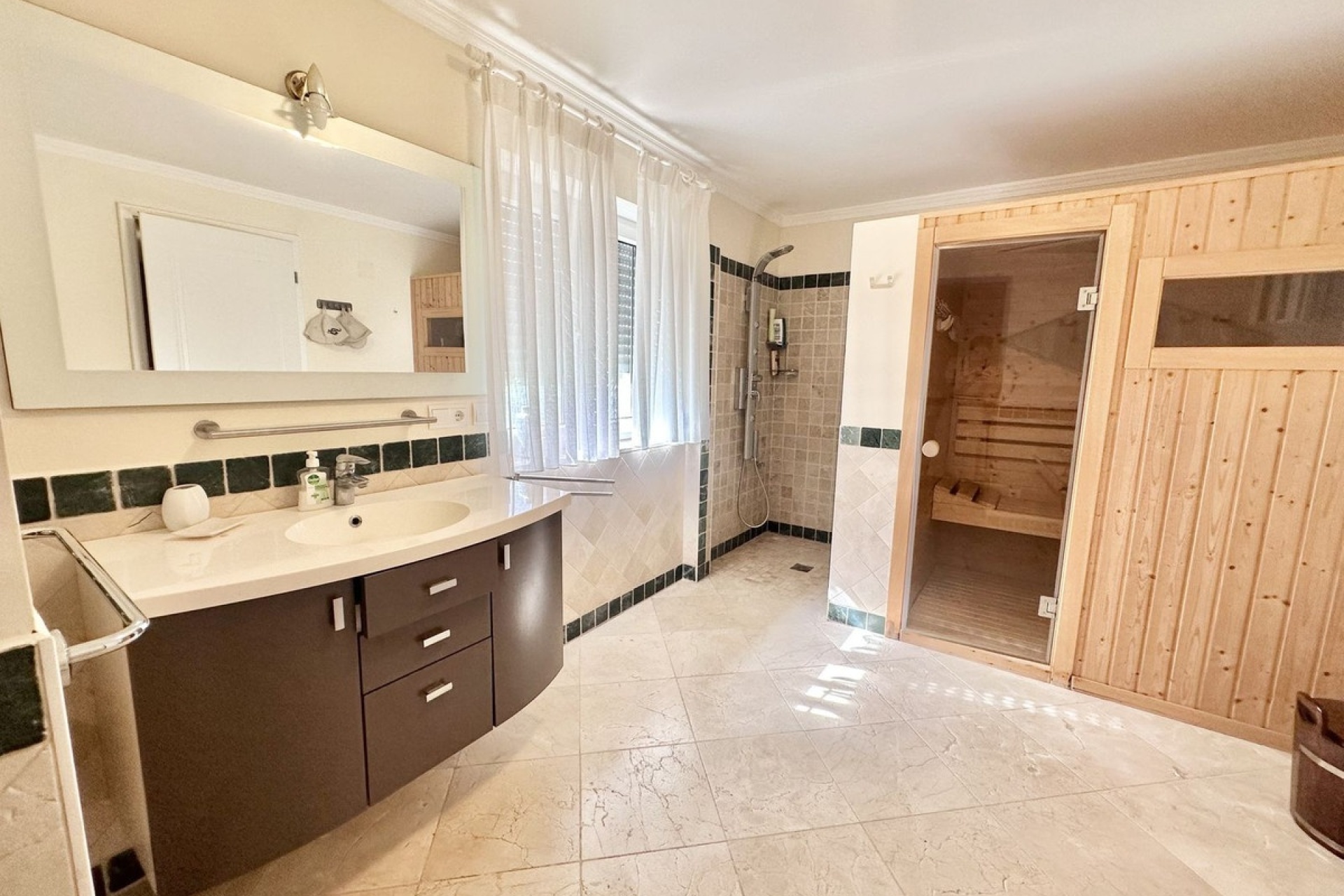 Resale - Villa - Marbella - El Rosario