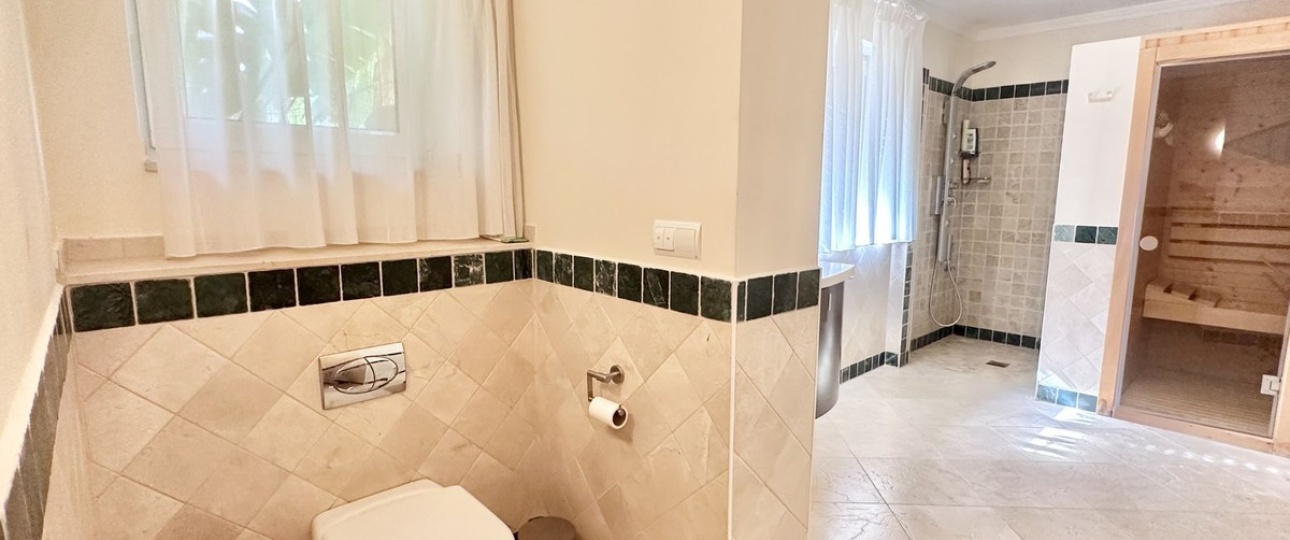 Resale - Villa - Marbella - El Rosario