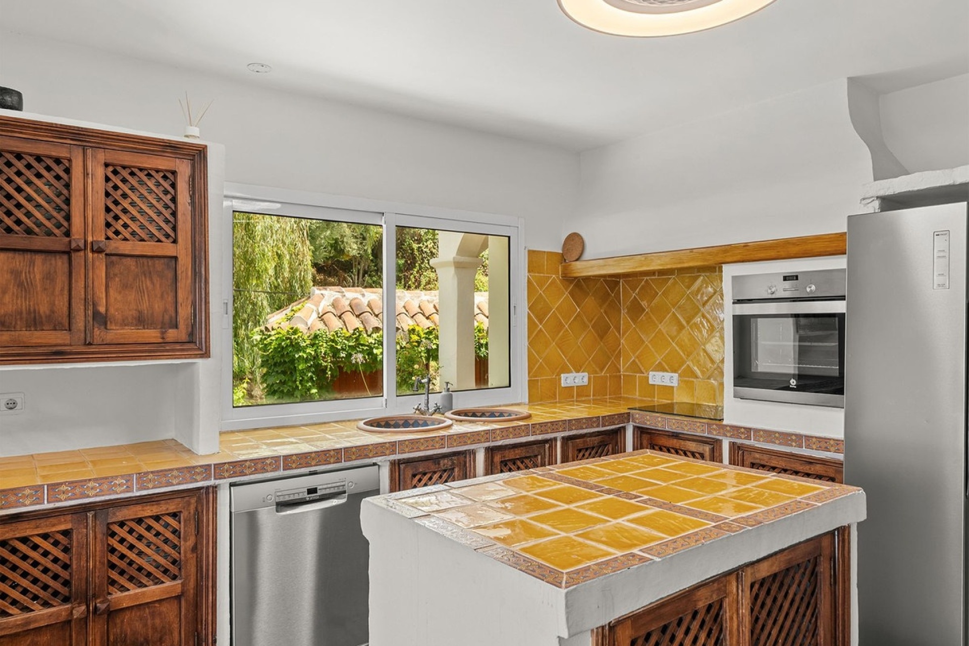 Resale - Villa - Marbella - El Rosario