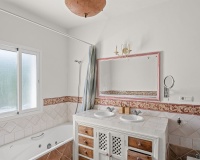 Resale - Villa - Marbella - El Rosario