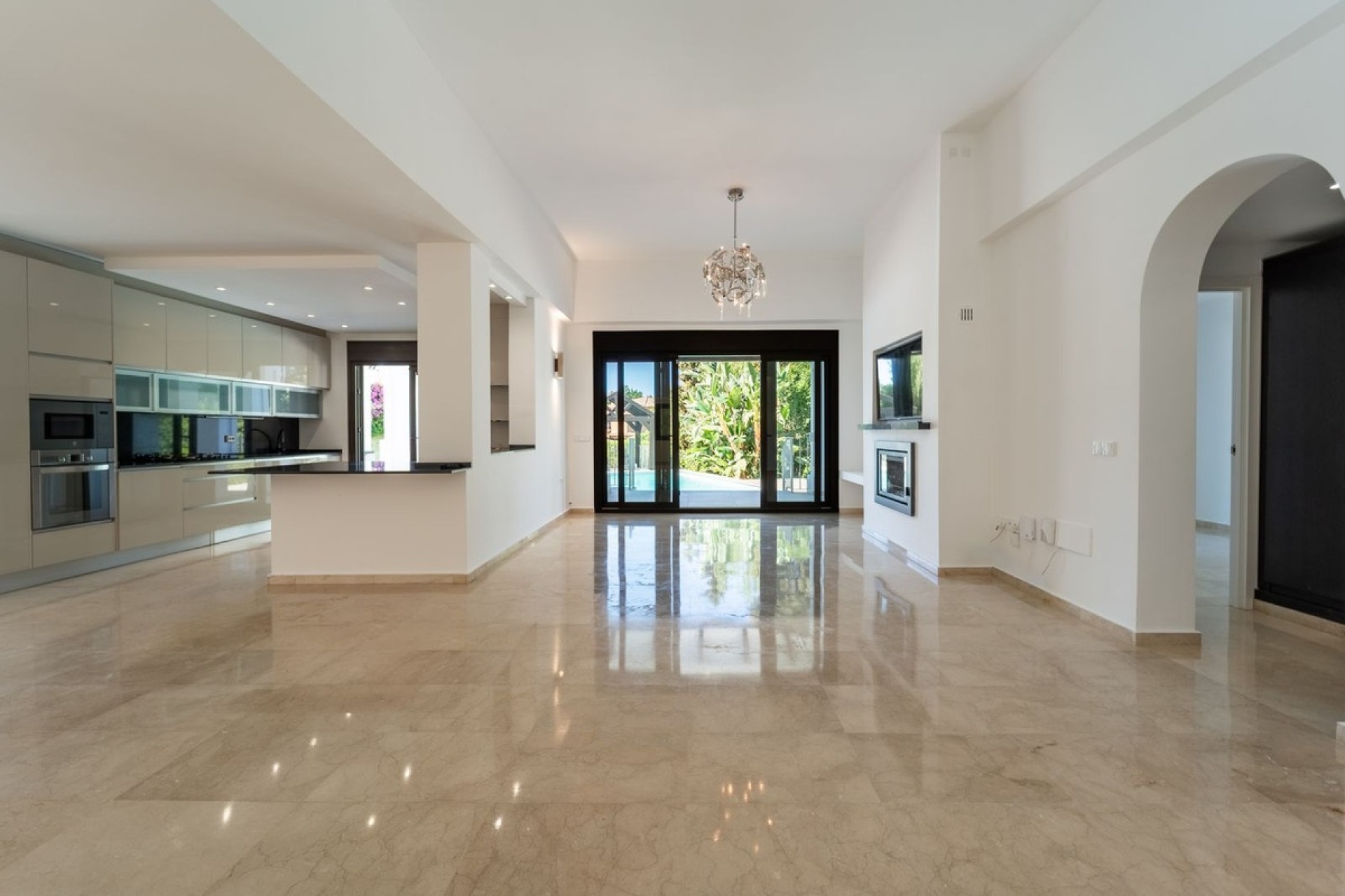Resale - Villa - Marbella - El Rosario