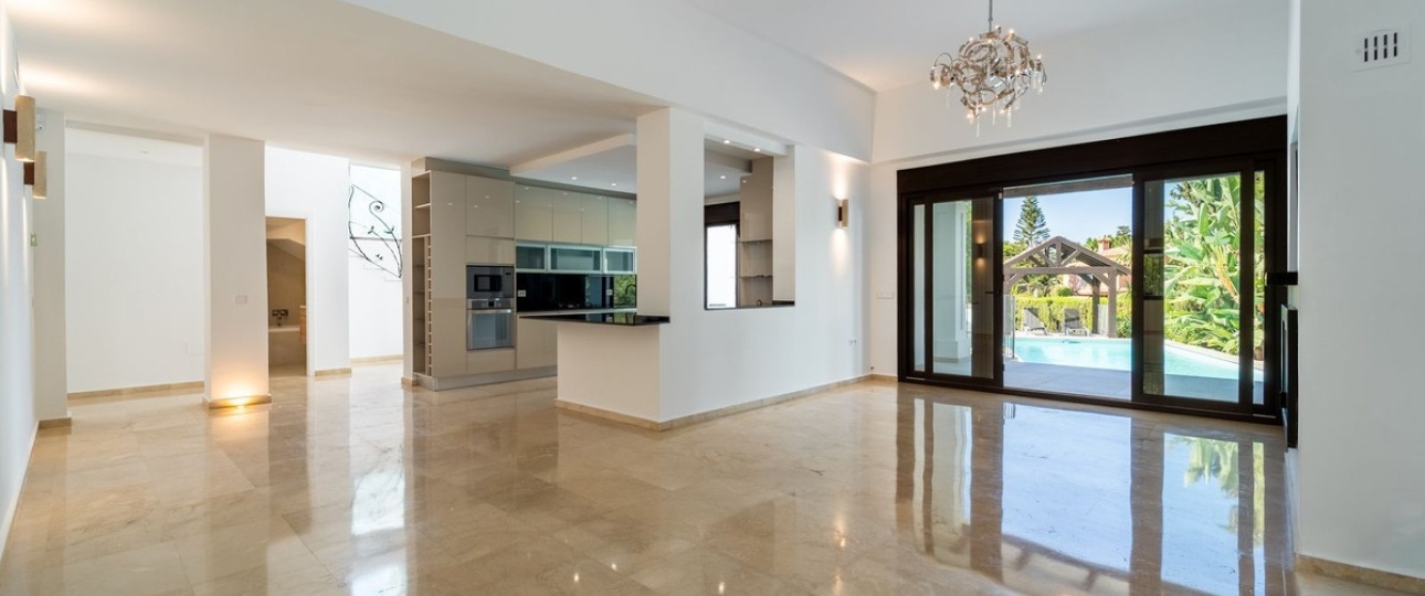Resale - Villa - Marbella - El Rosario