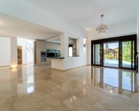 Resale - Villa - Marbella - El Rosario