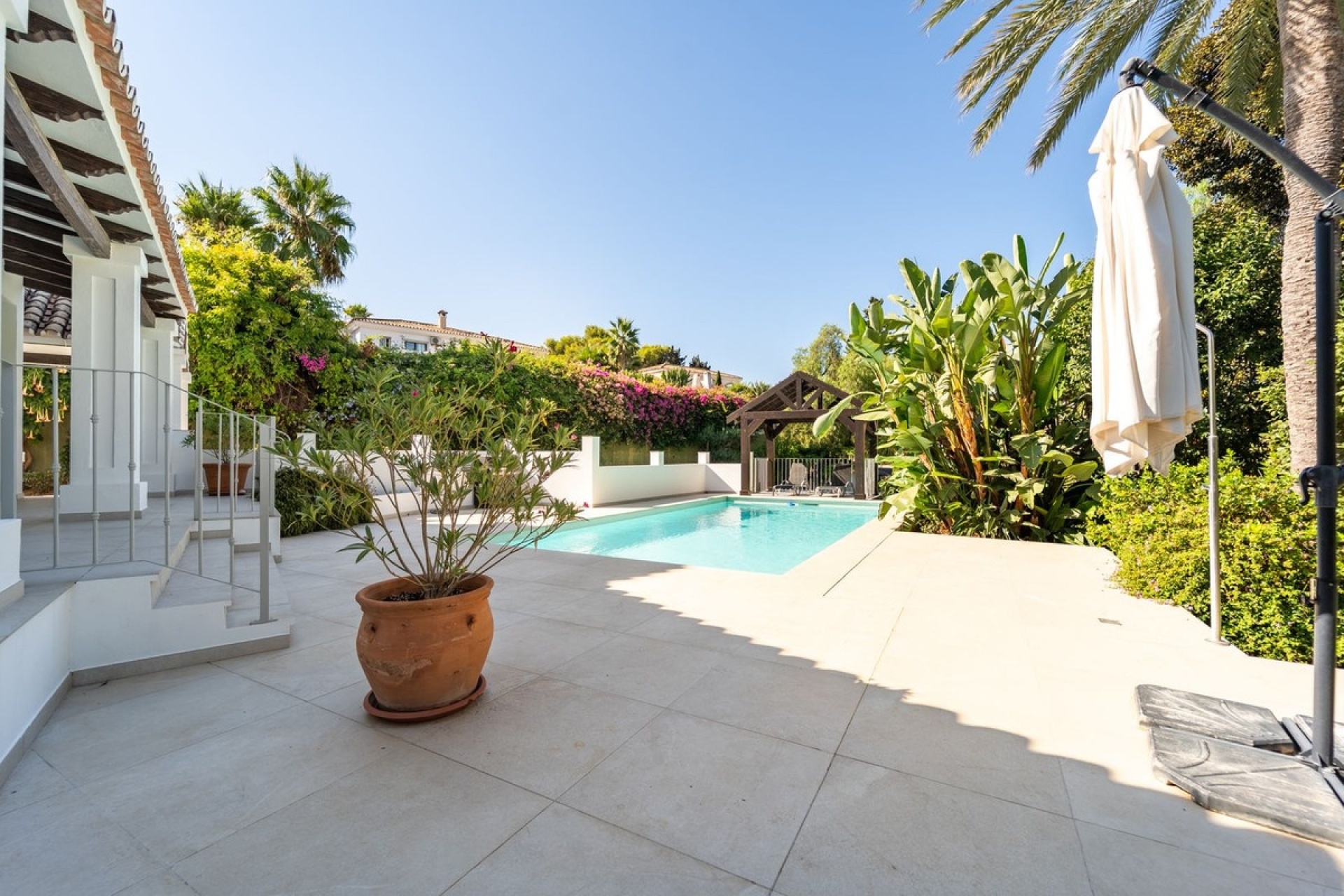 Resale - Villa - Marbella - El Rosario