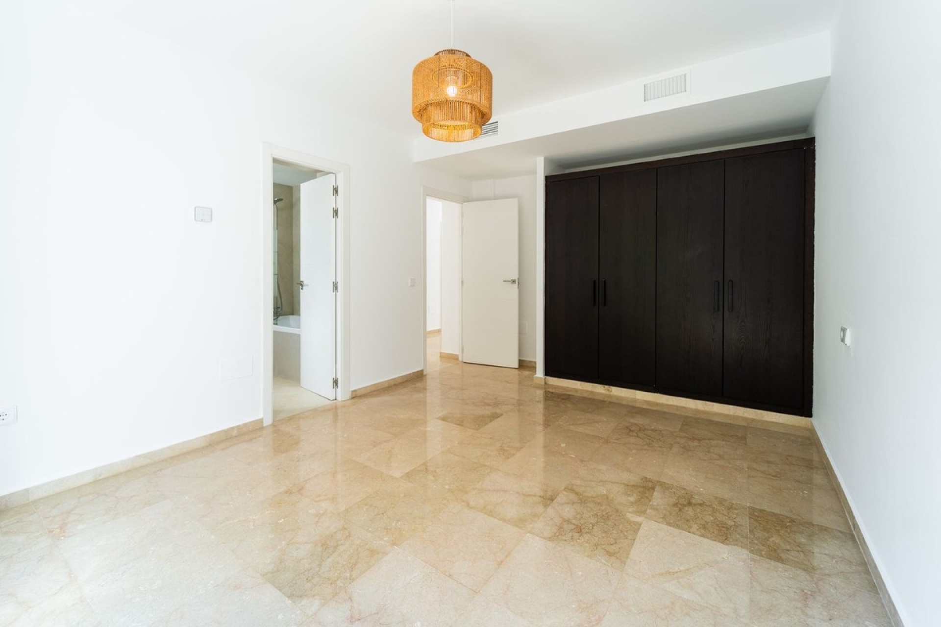 Resale - Villa - Marbella - El Rosario