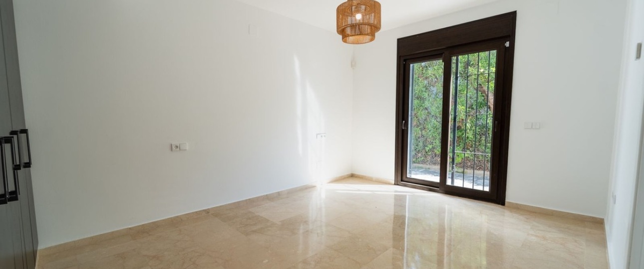 Resale - Villa - Marbella - El Rosario