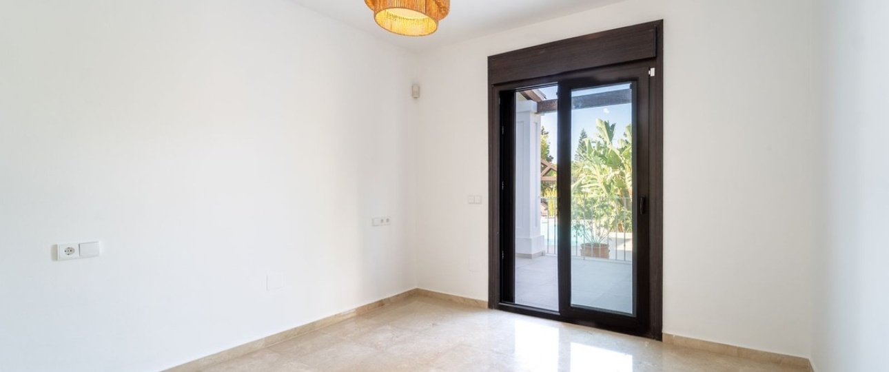 Resale - Villa - Marbella - El Rosario