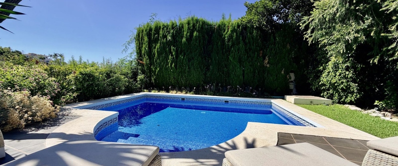 Resale - Villa - Marbella - El Rosario