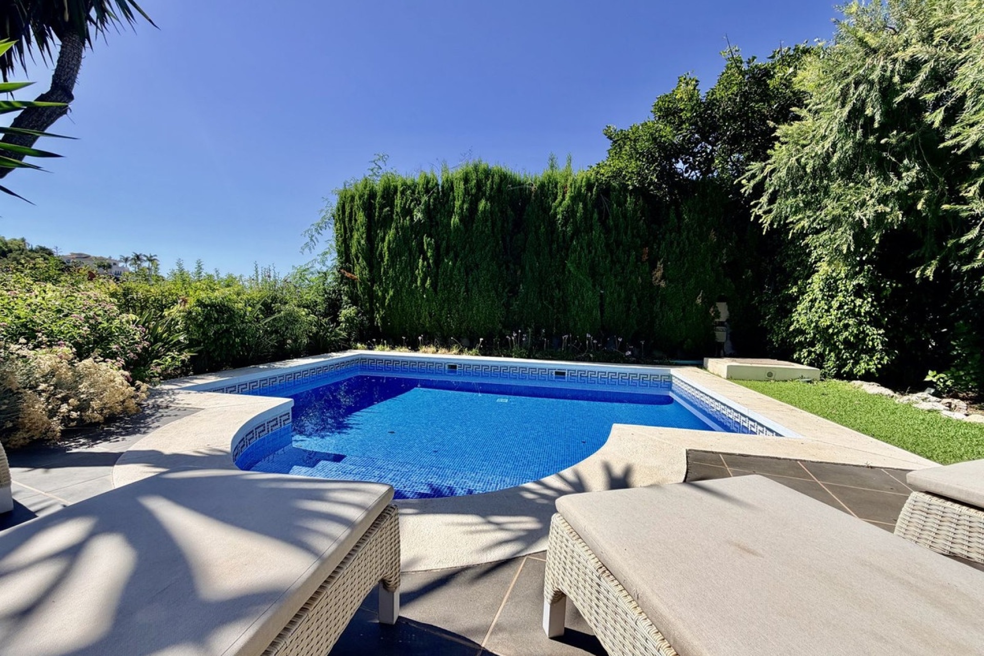 Resale - Villa - Marbella - El Rosario