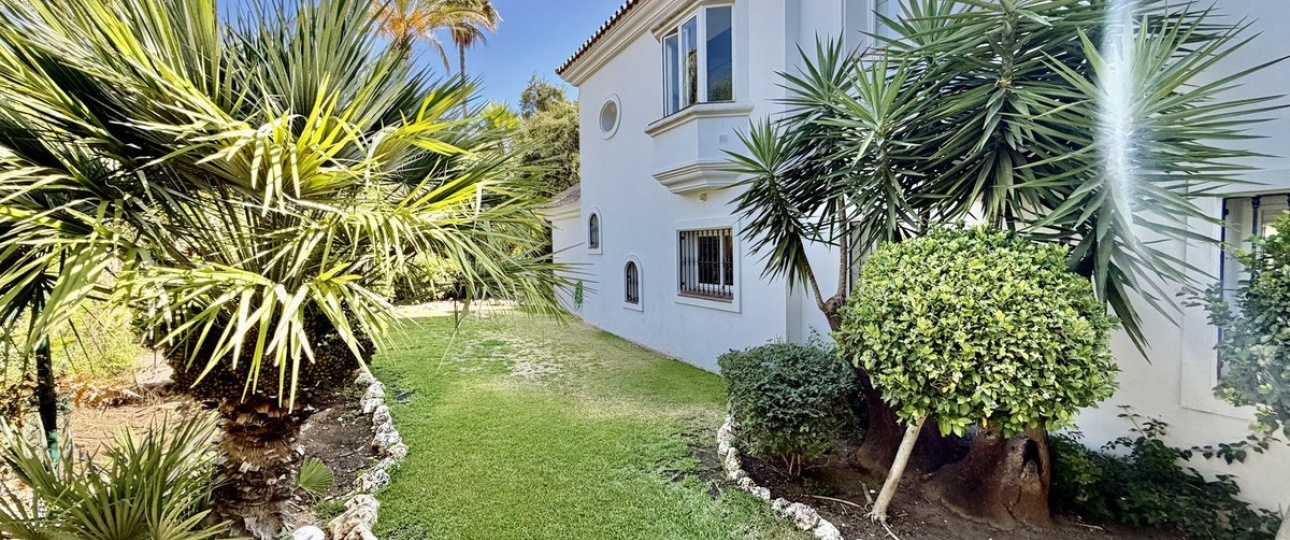 Resale - Villa - Marbella - El Rosario