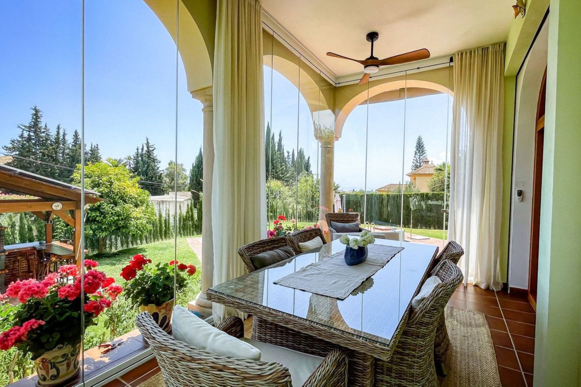 Resale - Villa - Marbella - El Rosario