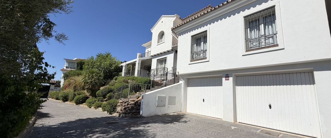 Resale - Villa - Marbella - El Rosario