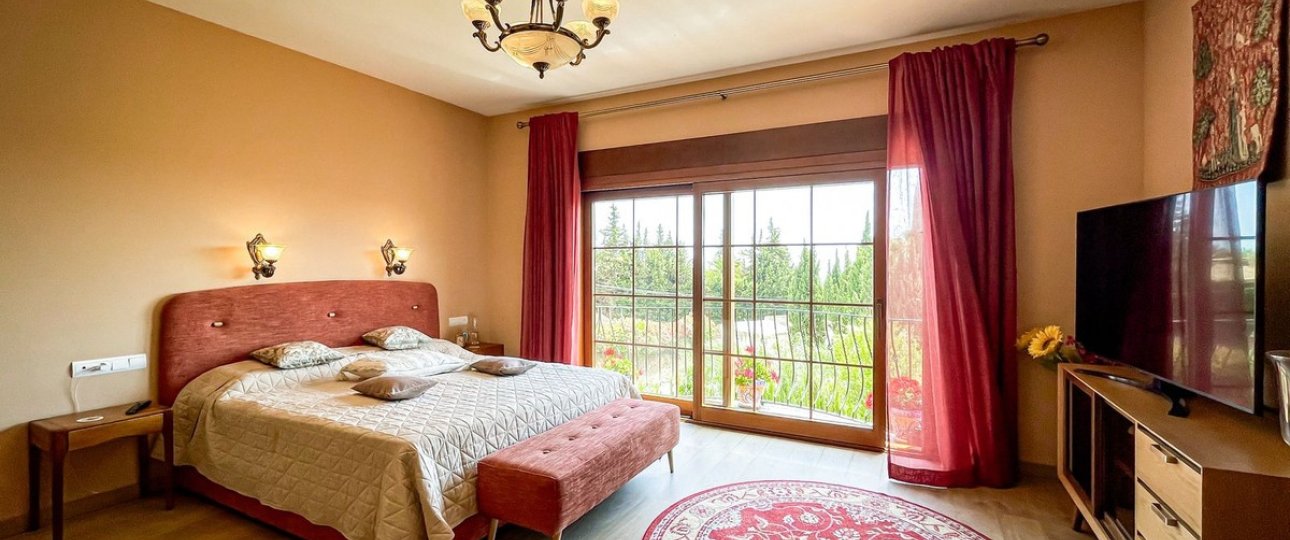 Resale - Villa - Marbella - El Rosario