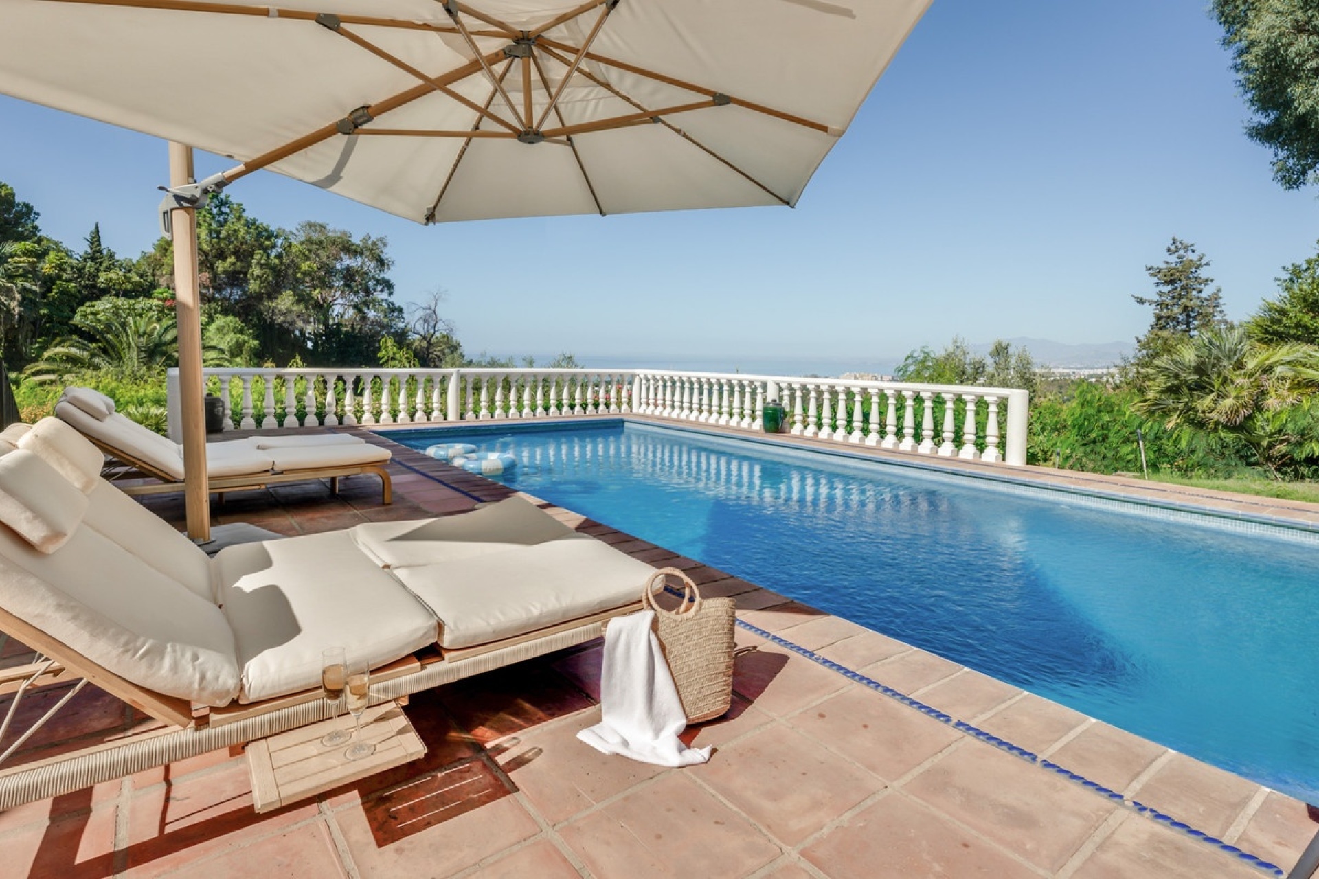 Resale - Villa - Marbella - El Rosario