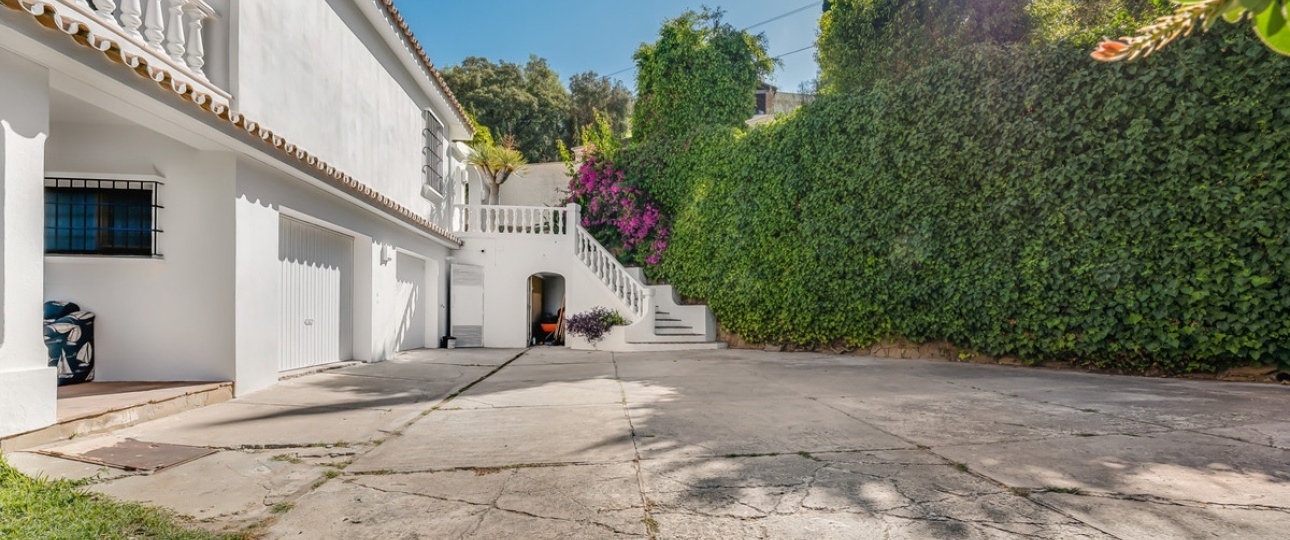 Resale - Villa - Marbella - El Rosario