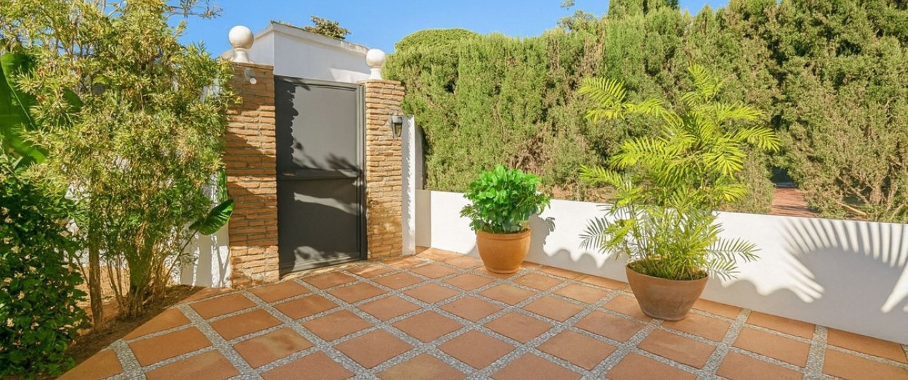 Resale - Villa - Marbella - El Rosario