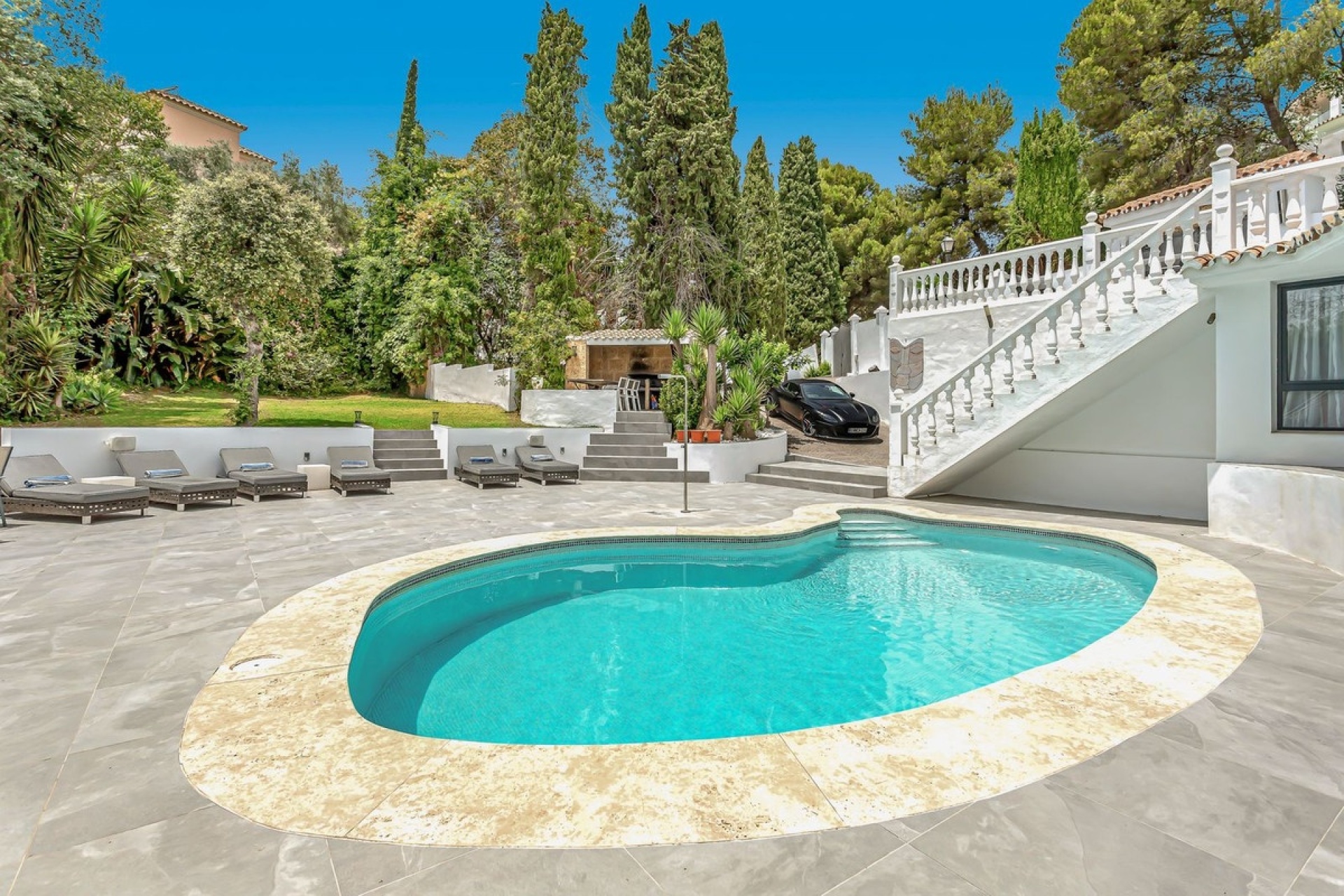 Resale - Villa - Marbella - El Rosario