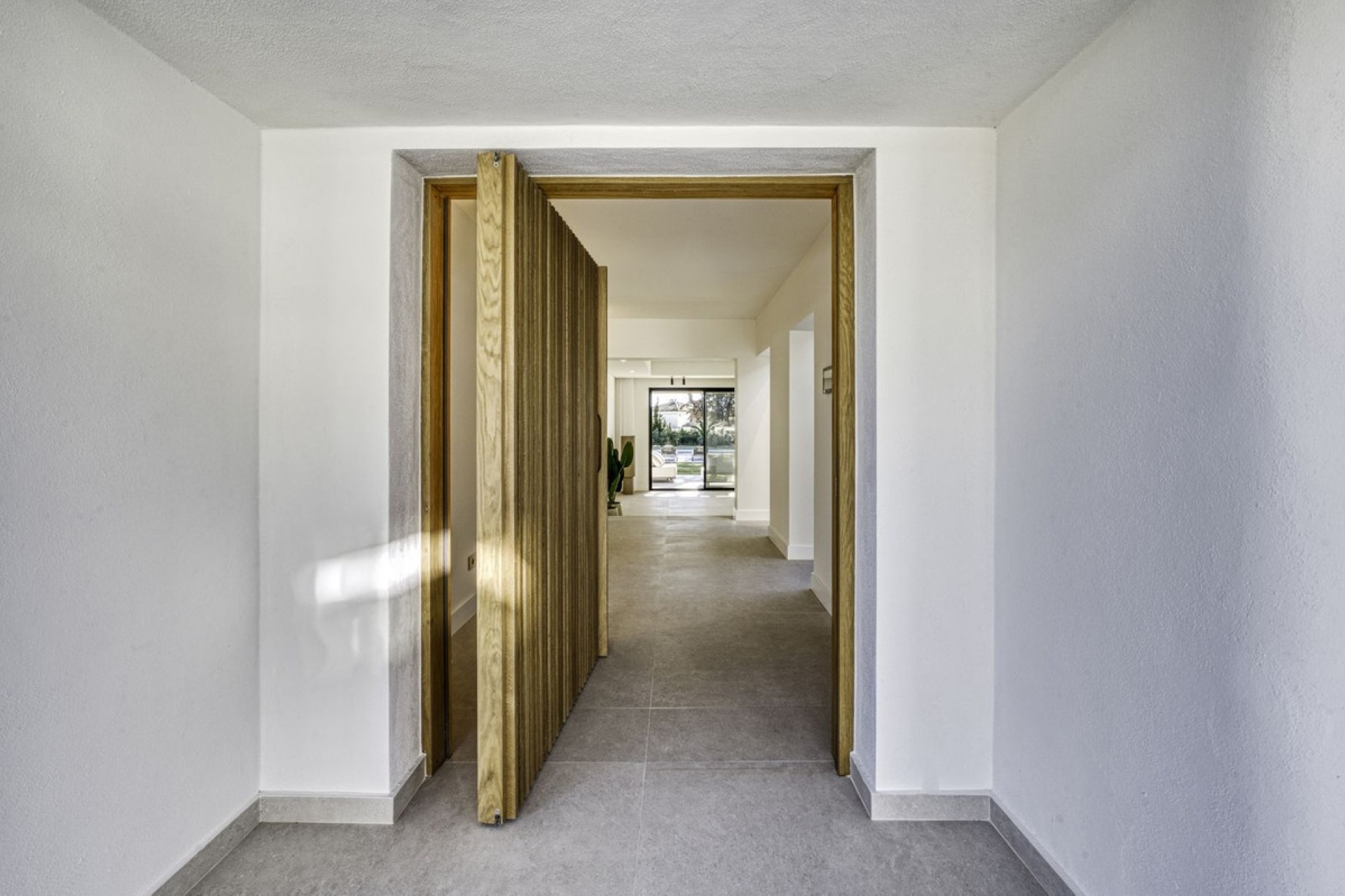 Resale - Villa - Marbella - El Rosario
