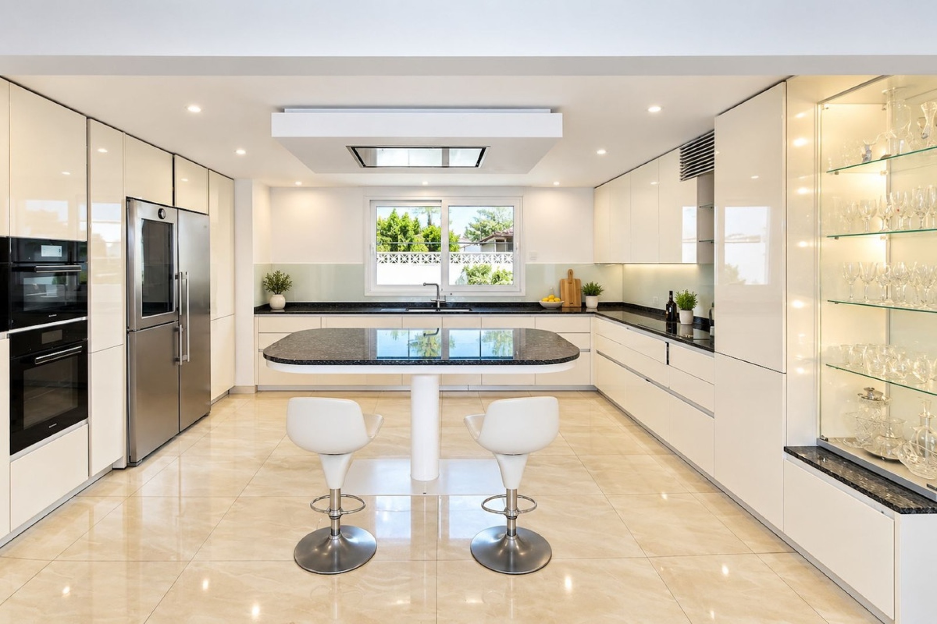 Resale - Villa - Marbella - El Rosario