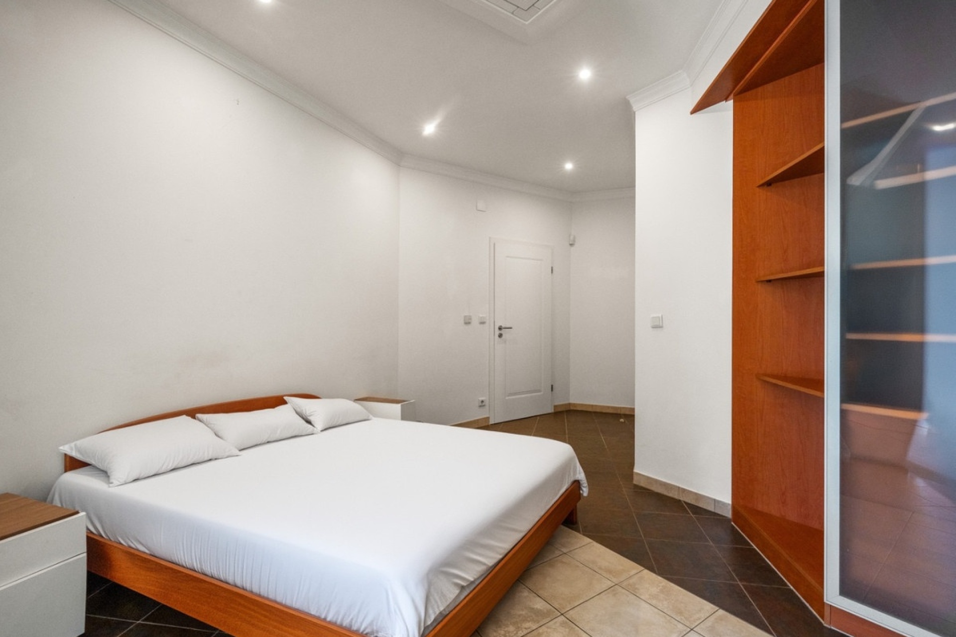 Resale - Villa - Marbella - El Rosario